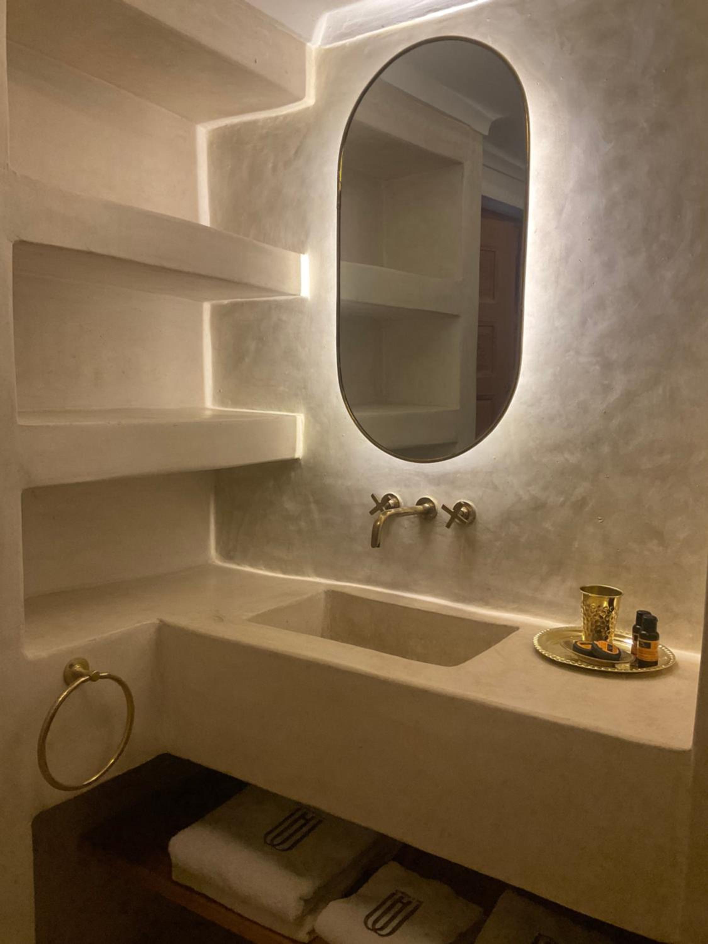 Riad Al Muhandiz Peaceful Duplex Suites near Jemaa El Fna