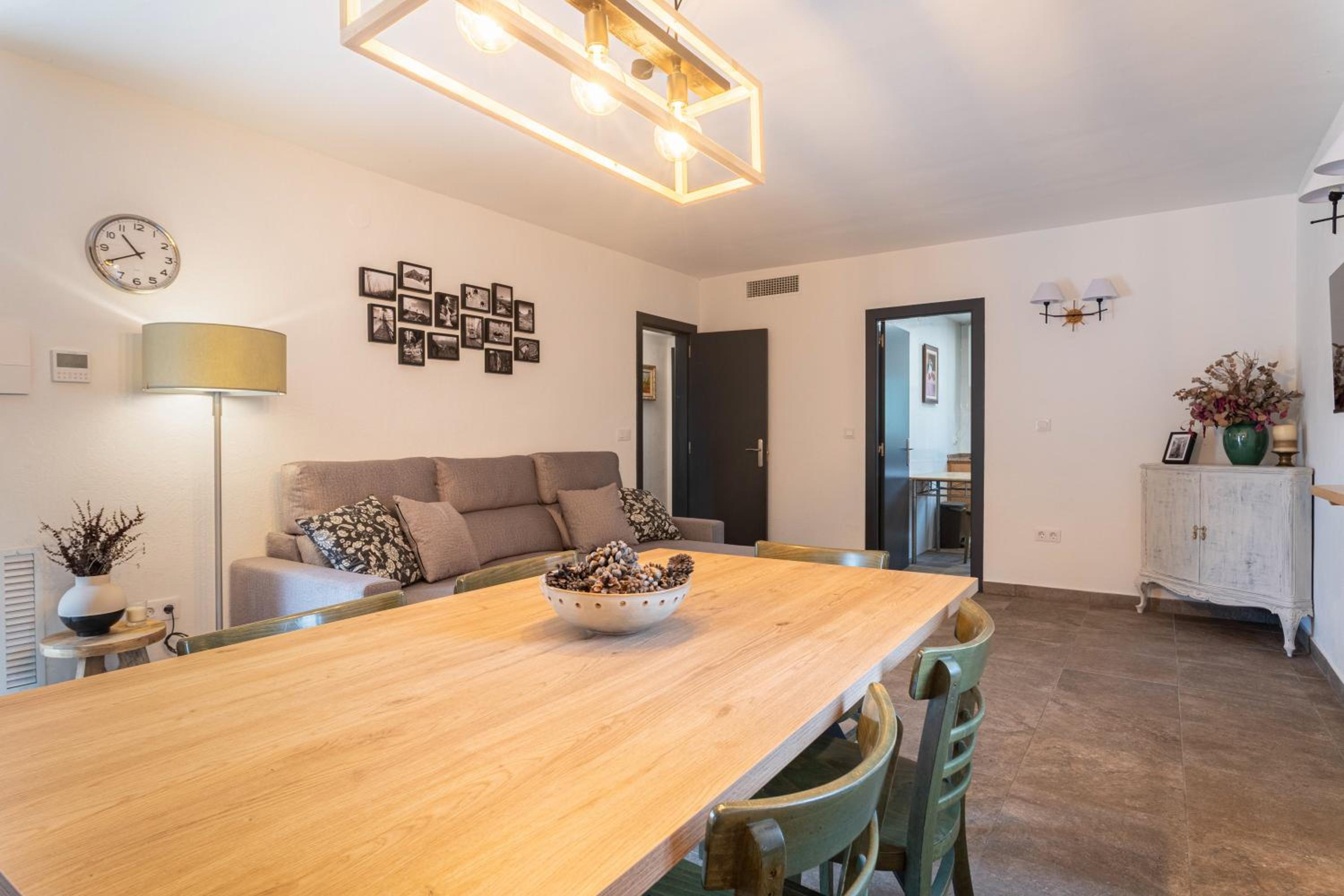 Can Davilas Rustic Mountain House