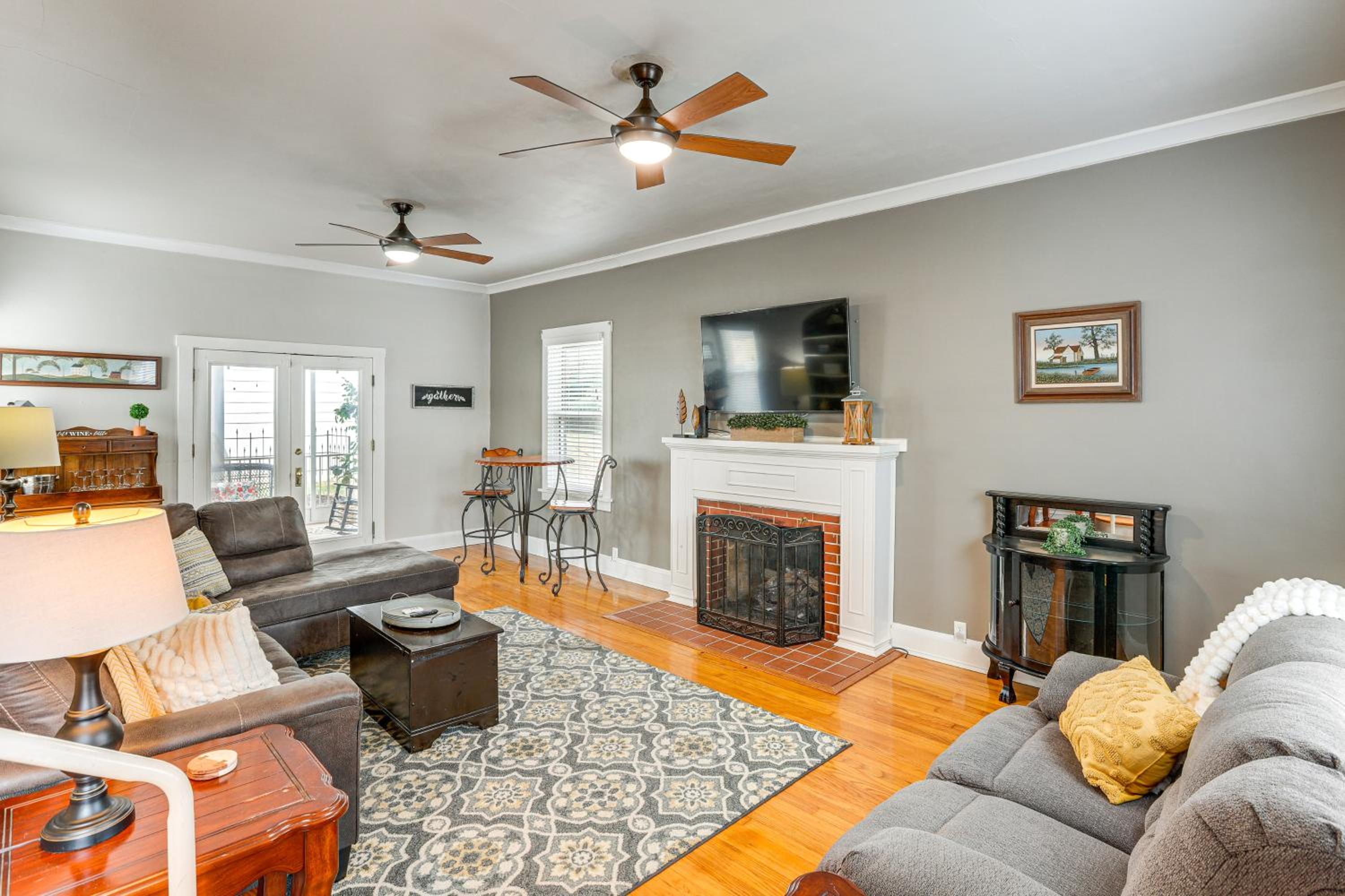 Walk Everywhere! Dtwn WashMo Home Near Wineries