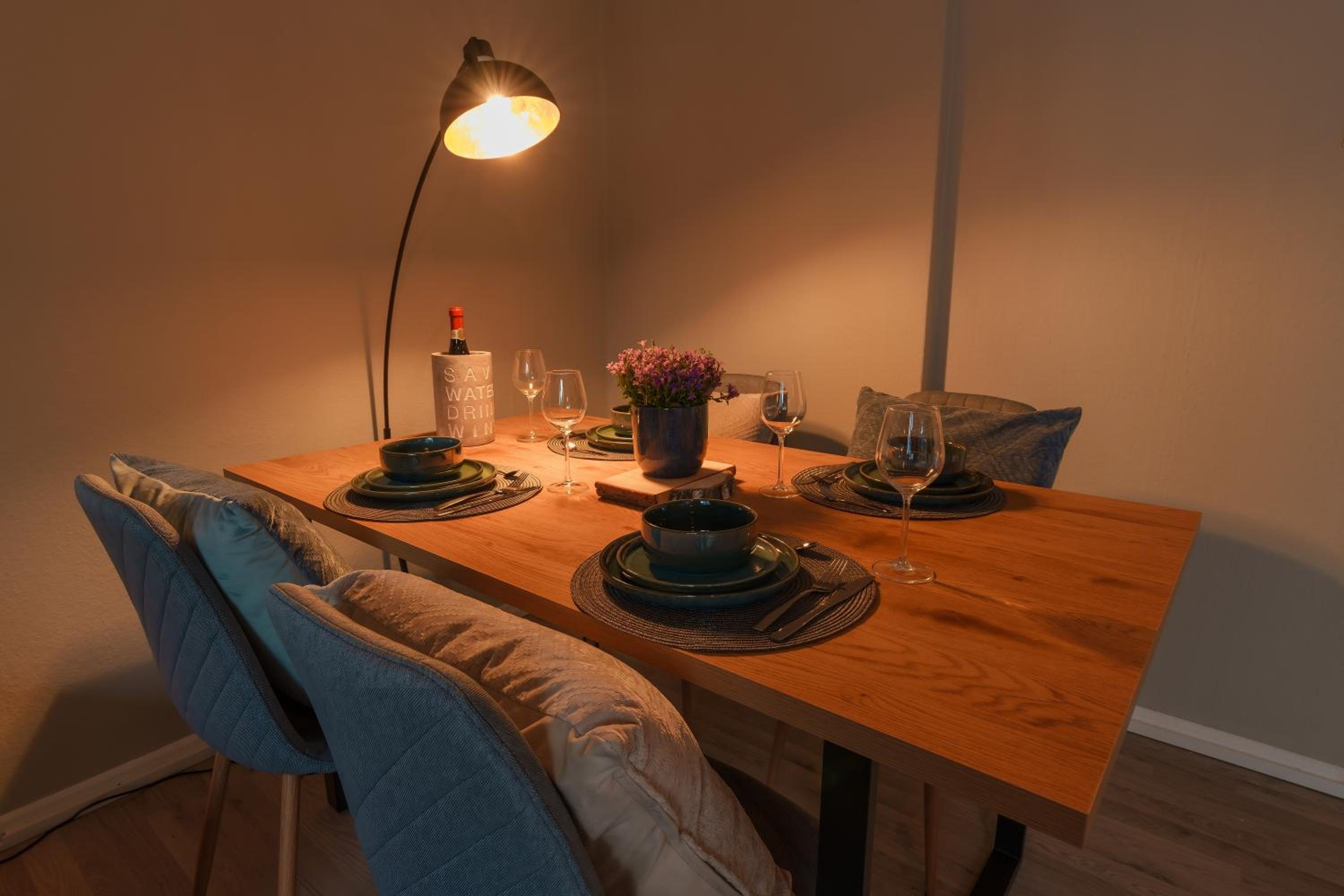 Apartment am Tannenwäldchen im Vorderer Westen Kassel by CASTORA HOMES