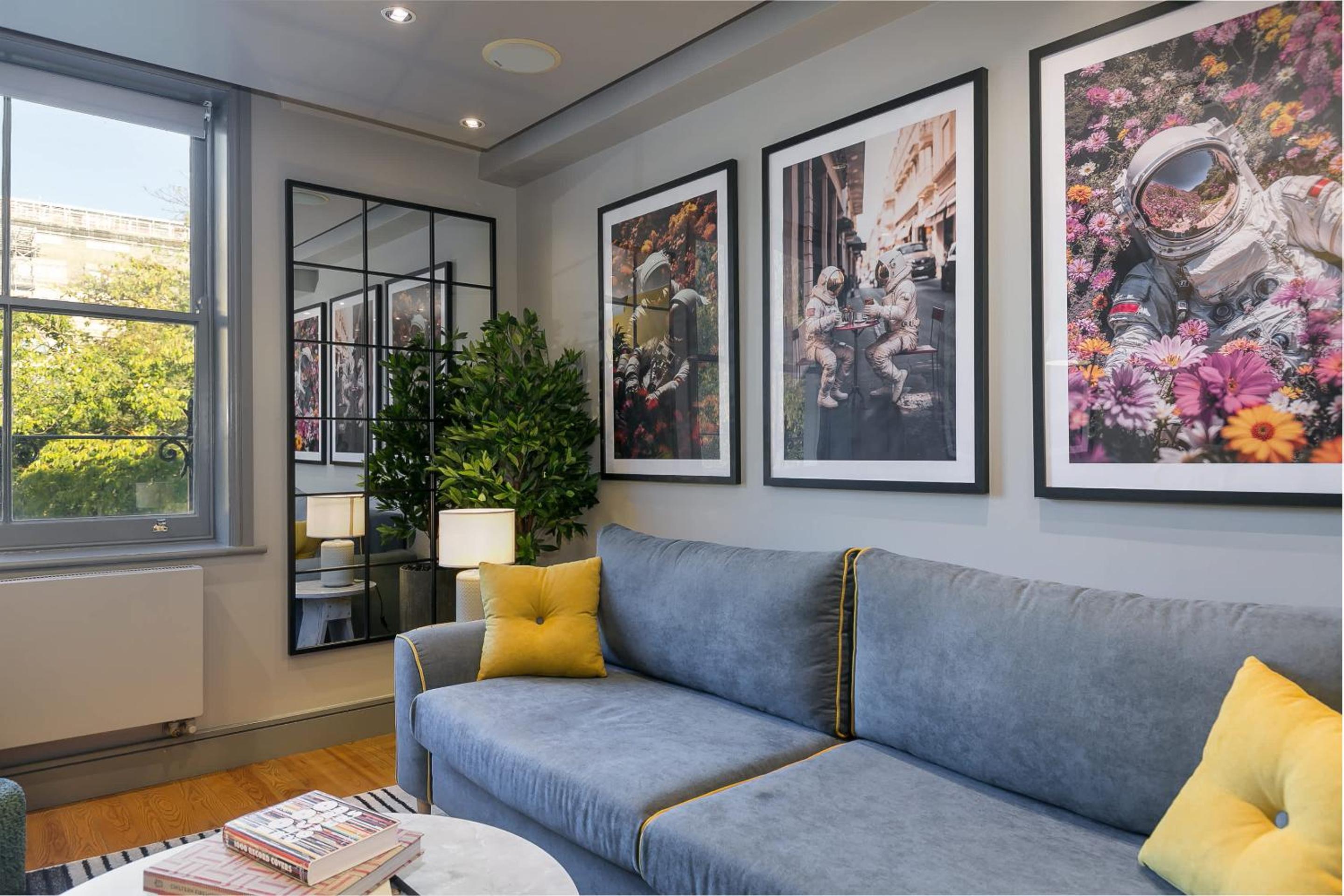 Deluxe 1-Bed by Bloomsbury Square
