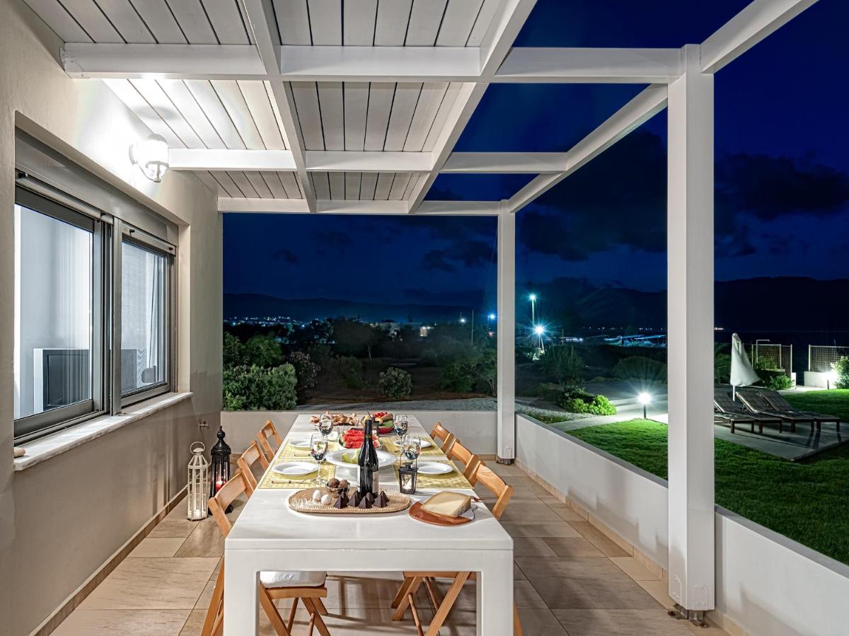 Akti Villa