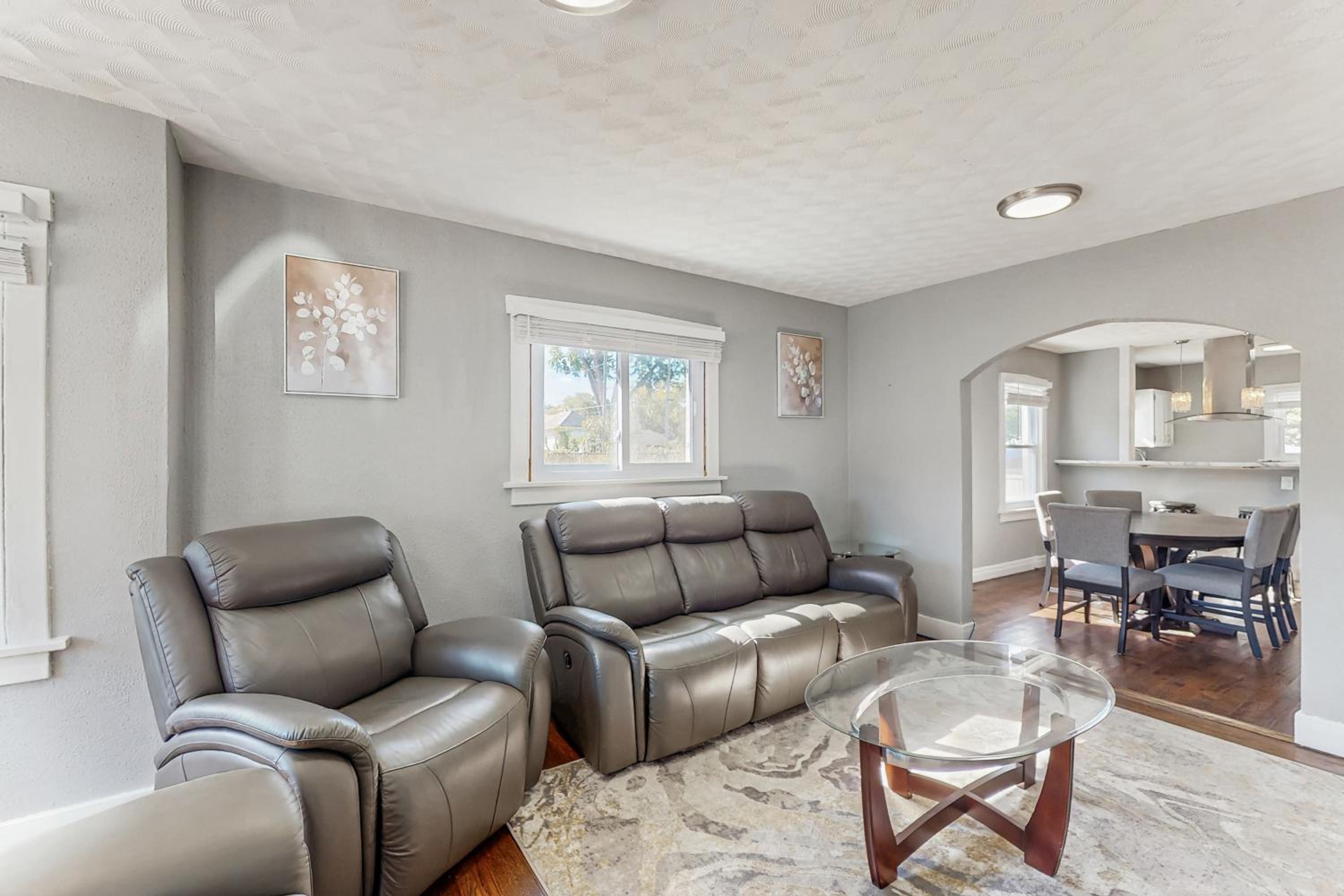 Near Beach! Group-Friendly Michigan City Retreat