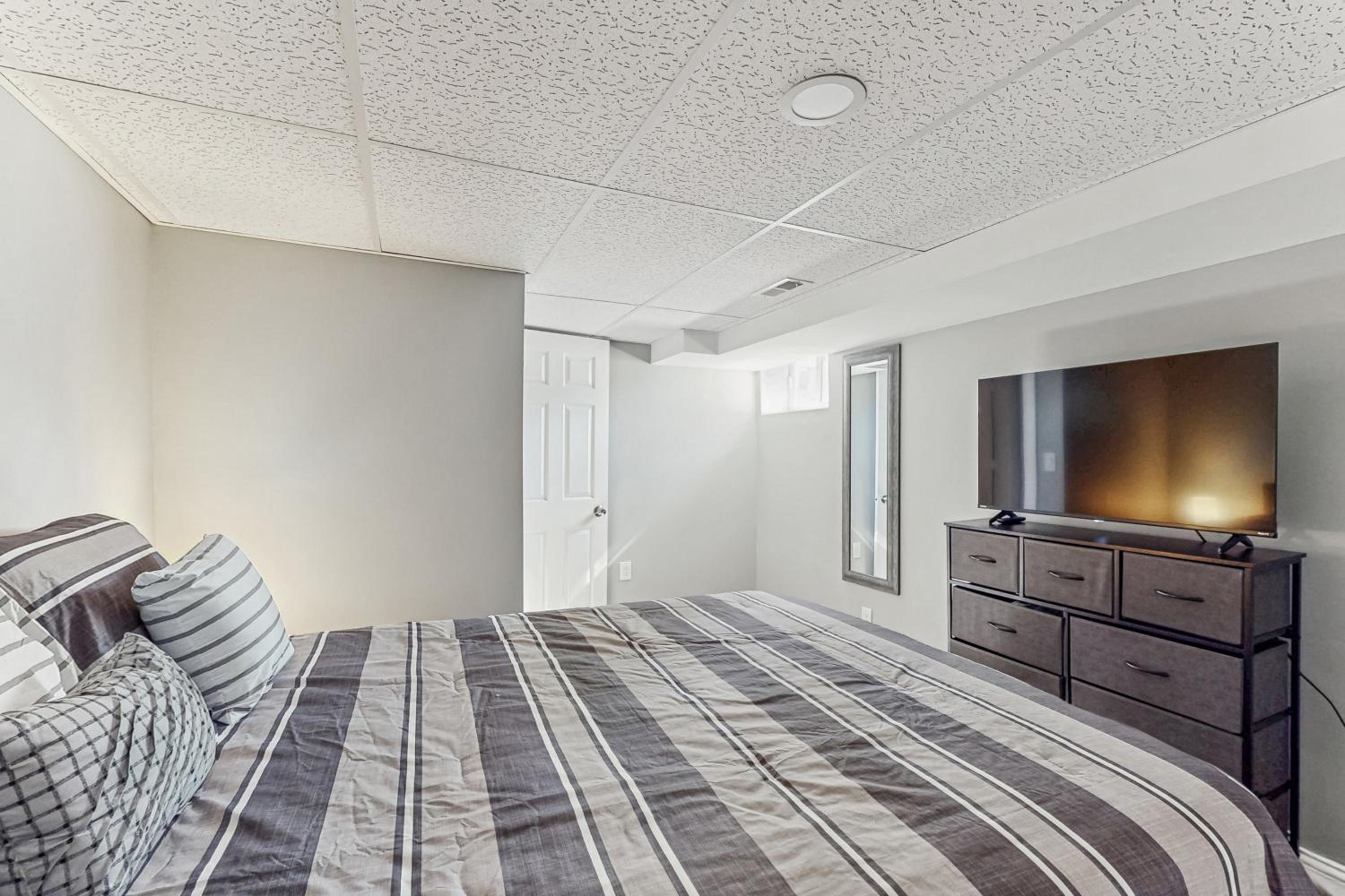 Near Beach! Group-Friendly Michigan City Retreat