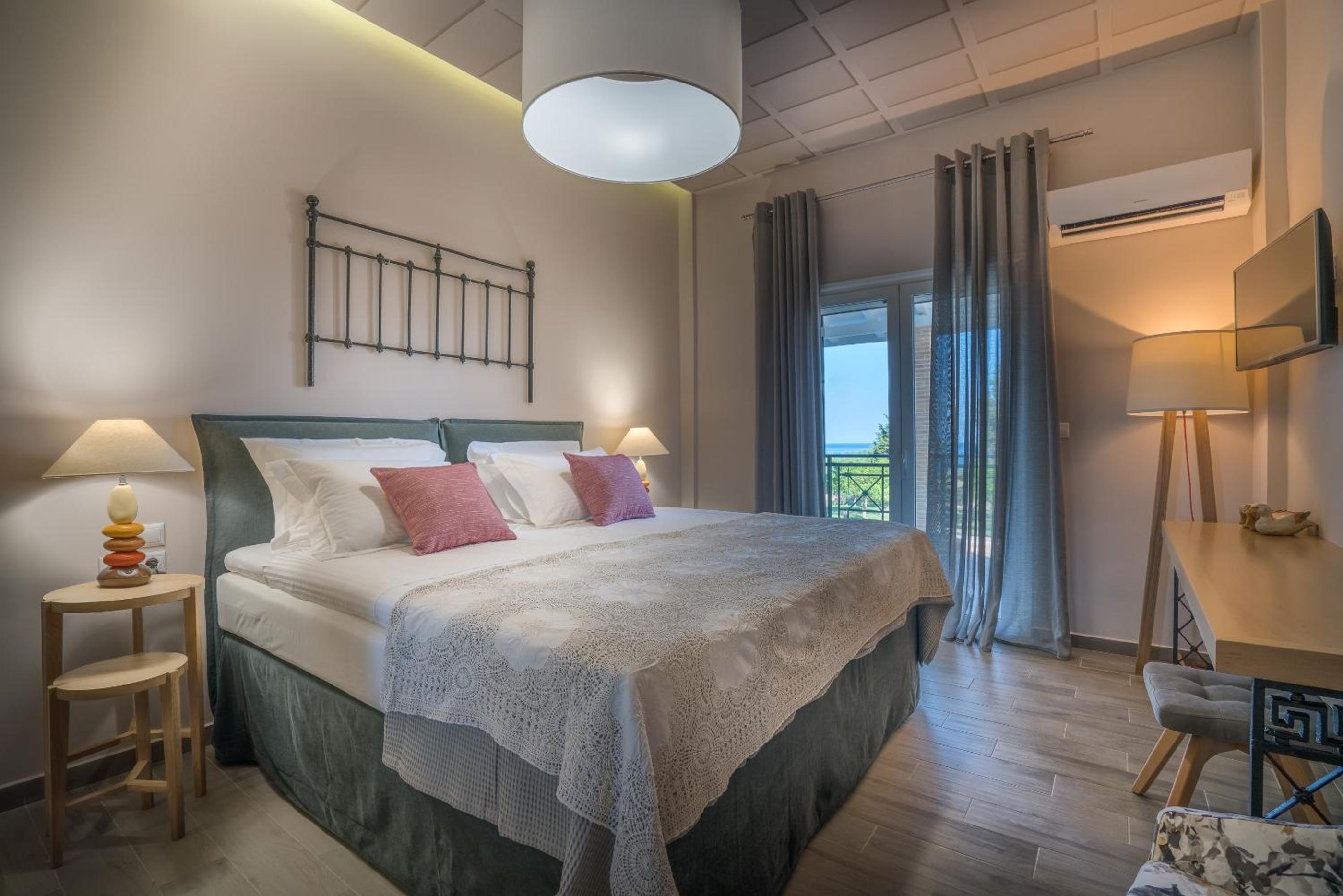 Rivazzurra Beachfront Luxury Villa view 5