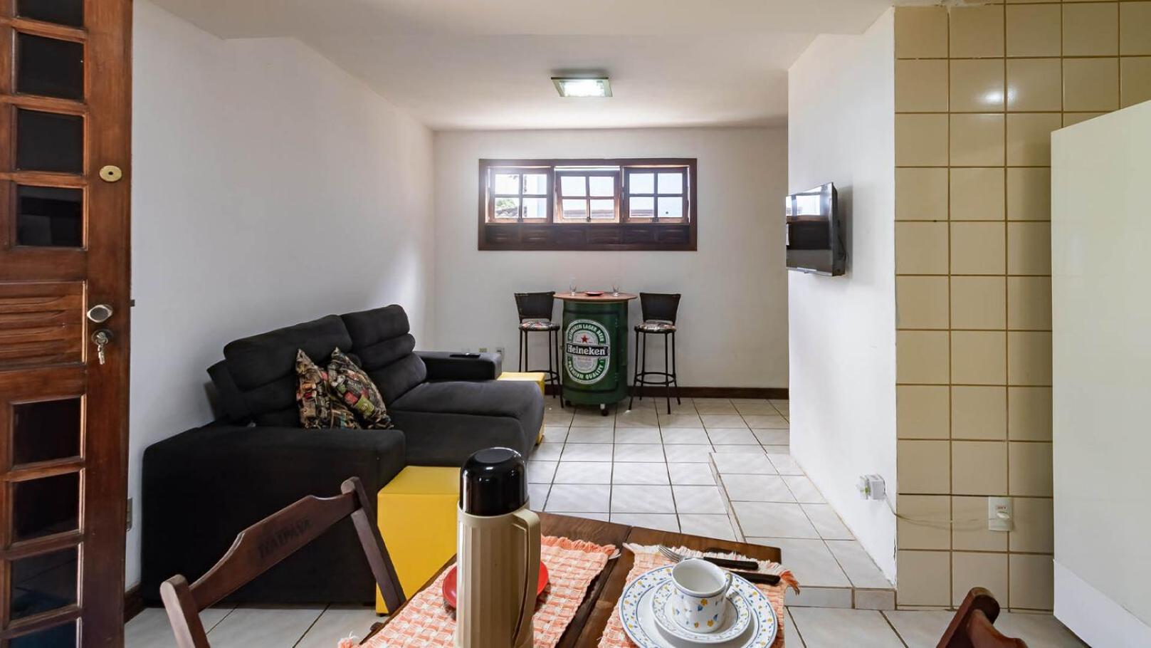 Casa com Piscina a 300m da Praia de Taperapua