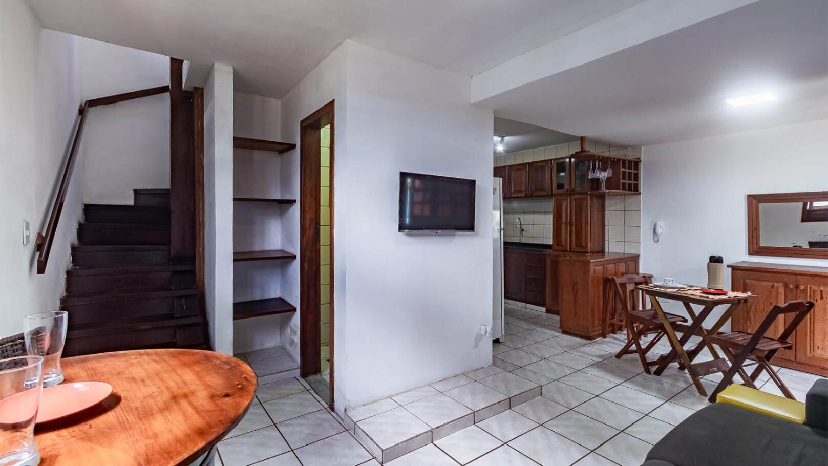 Casa com Piscina a 300m da Praia de Taperapua