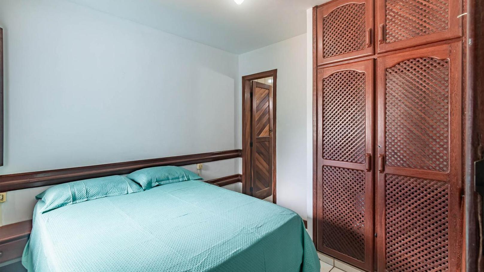 Casa com Piscina a 300m da Praia de Taperapua
