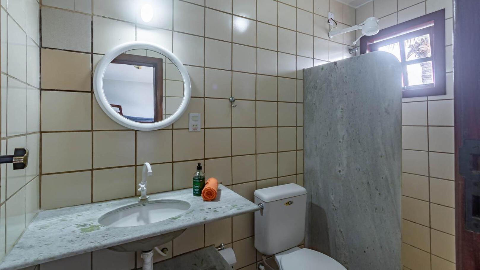Casa com Piscina a 300m da Praia de Taperapua
