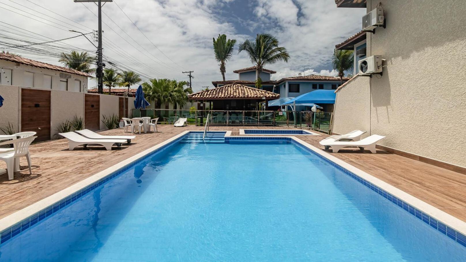 Casa com Piscina a 300m da Praia de Taperapua