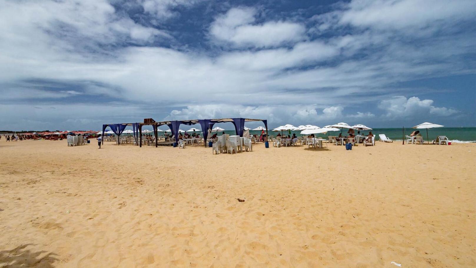 Casa com Piscina a 300m da Praia de Taperapua