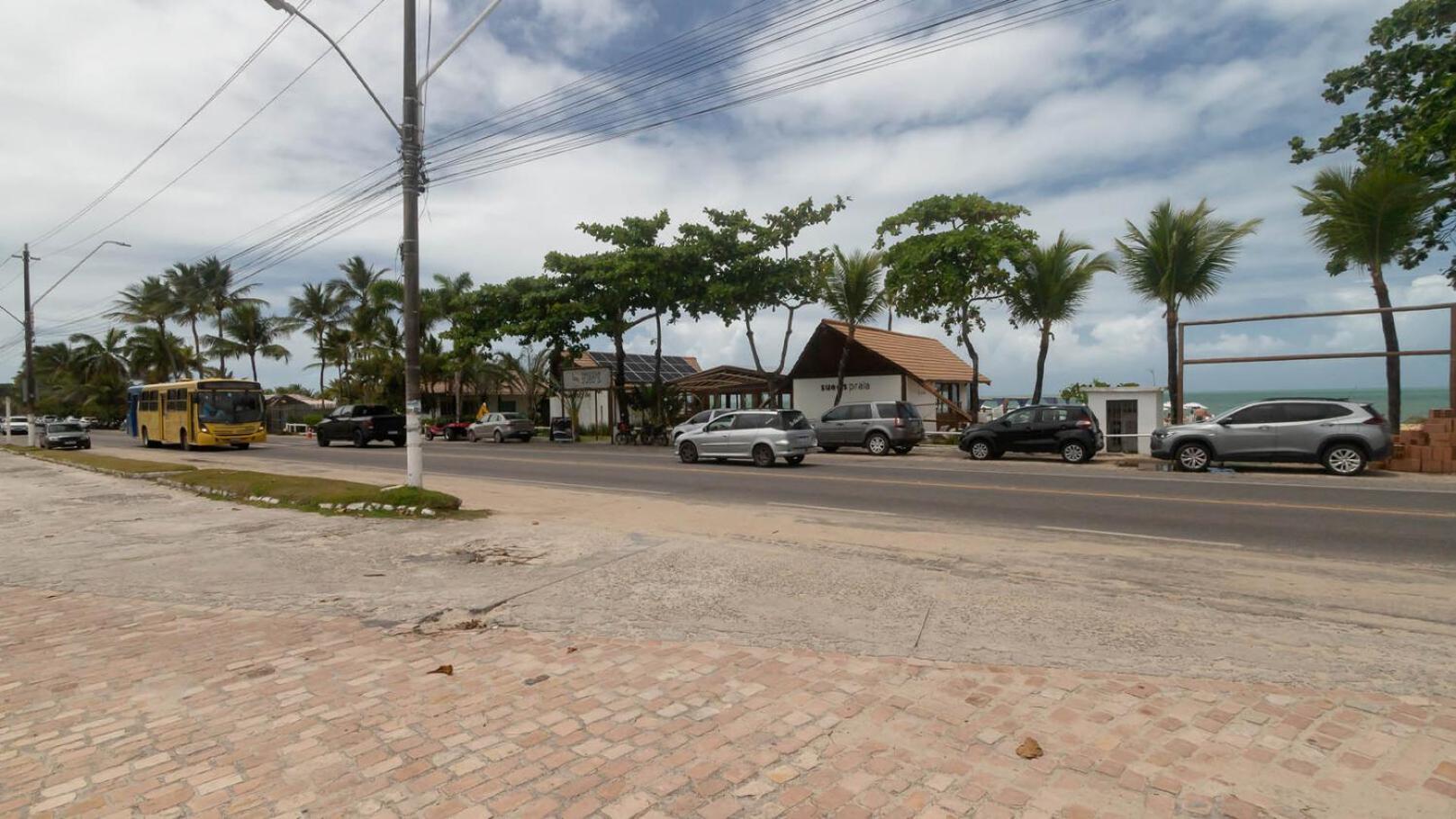 Casa com Piscina a 300m da Praia de Taperapua