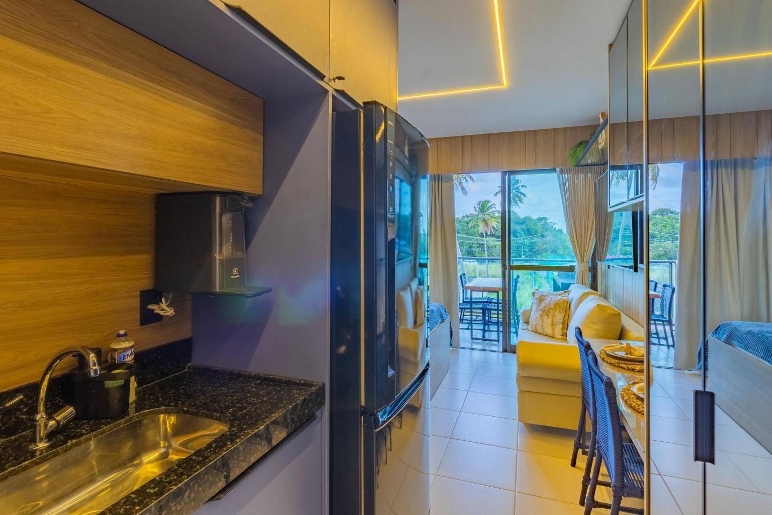 MakiaBeach #D206- Studio with balcony by Carpediem
