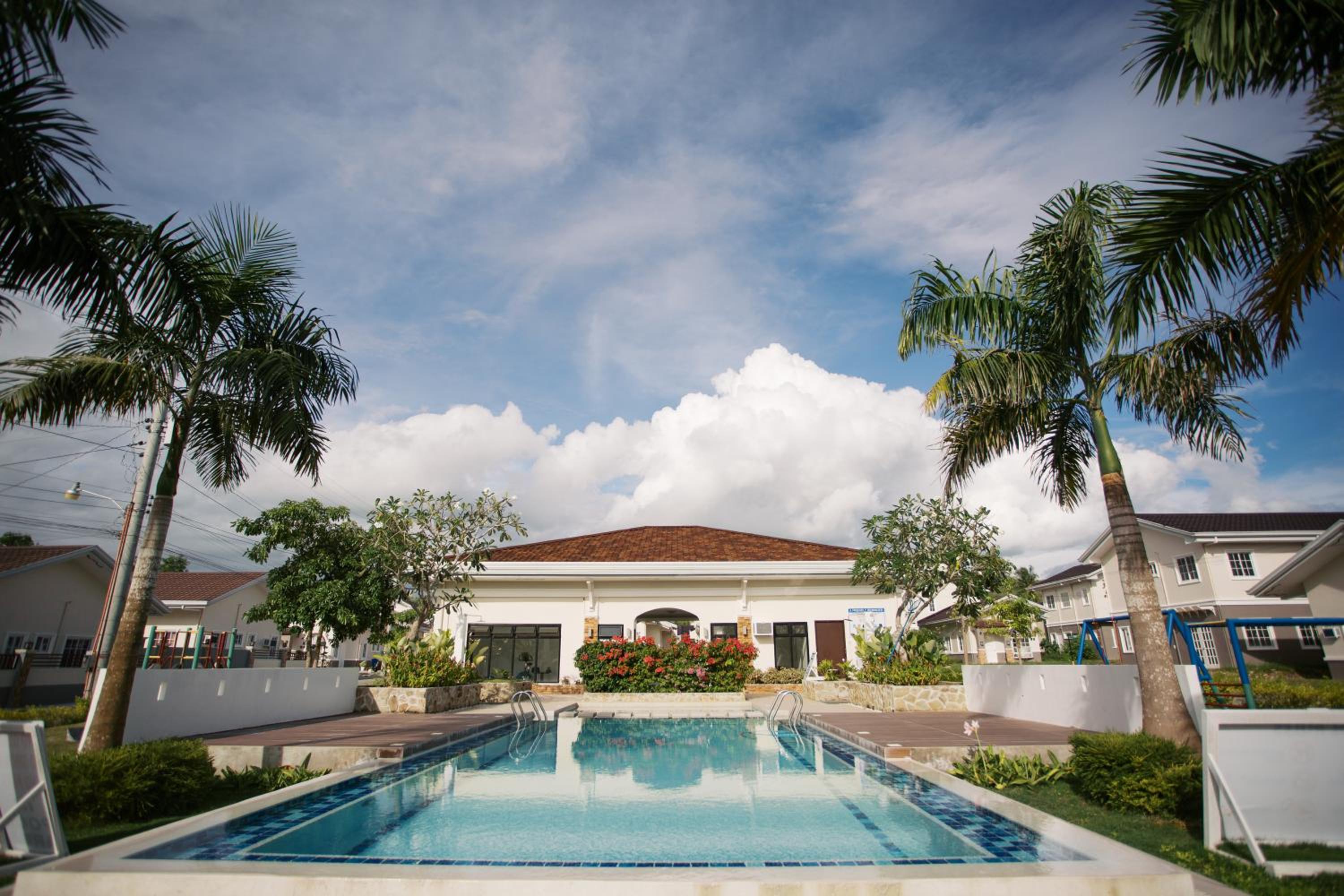 Casa de Amor Modern Comfort across the pool