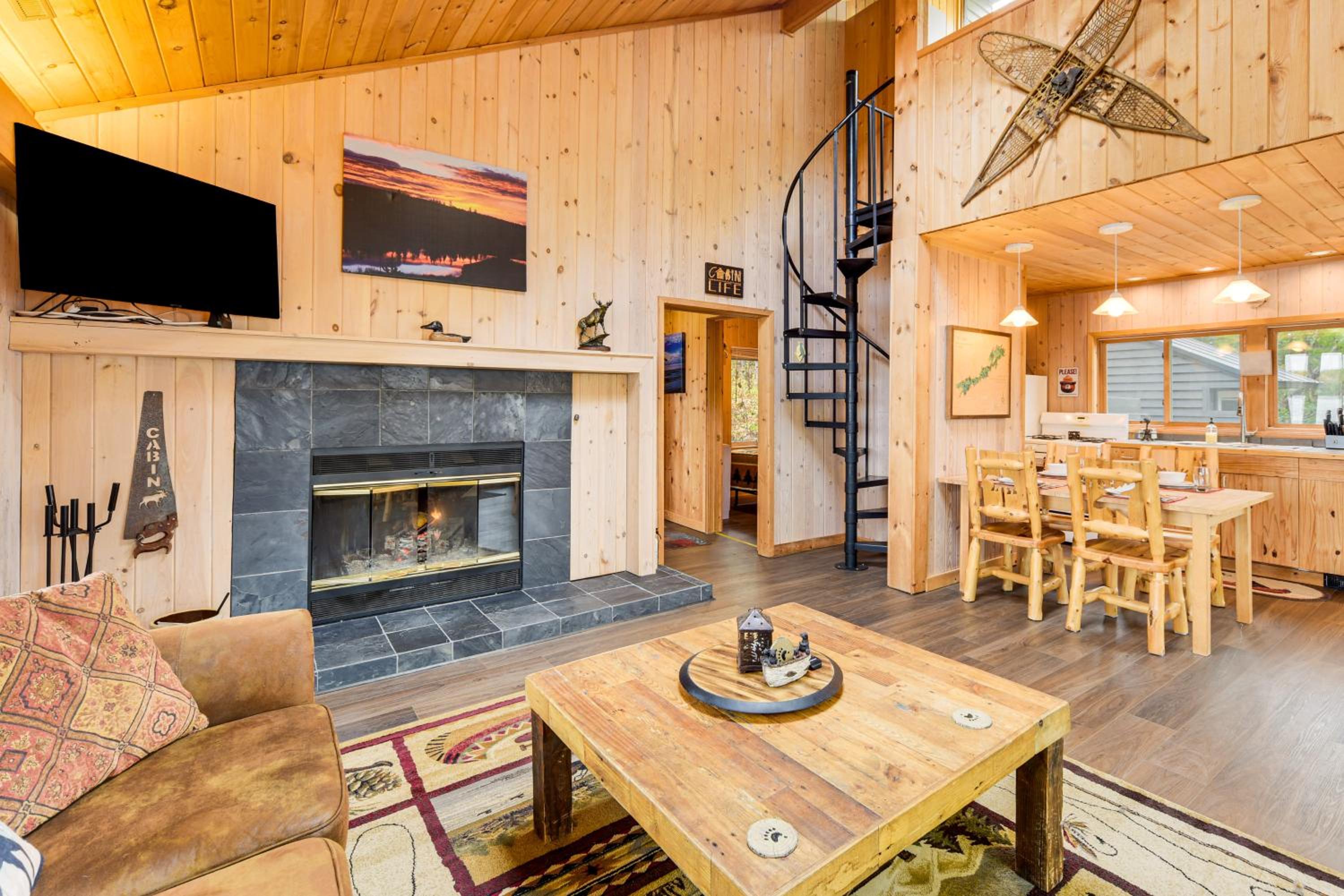 Private Peninsula! Modern-Rustic Fall Lake Cabin