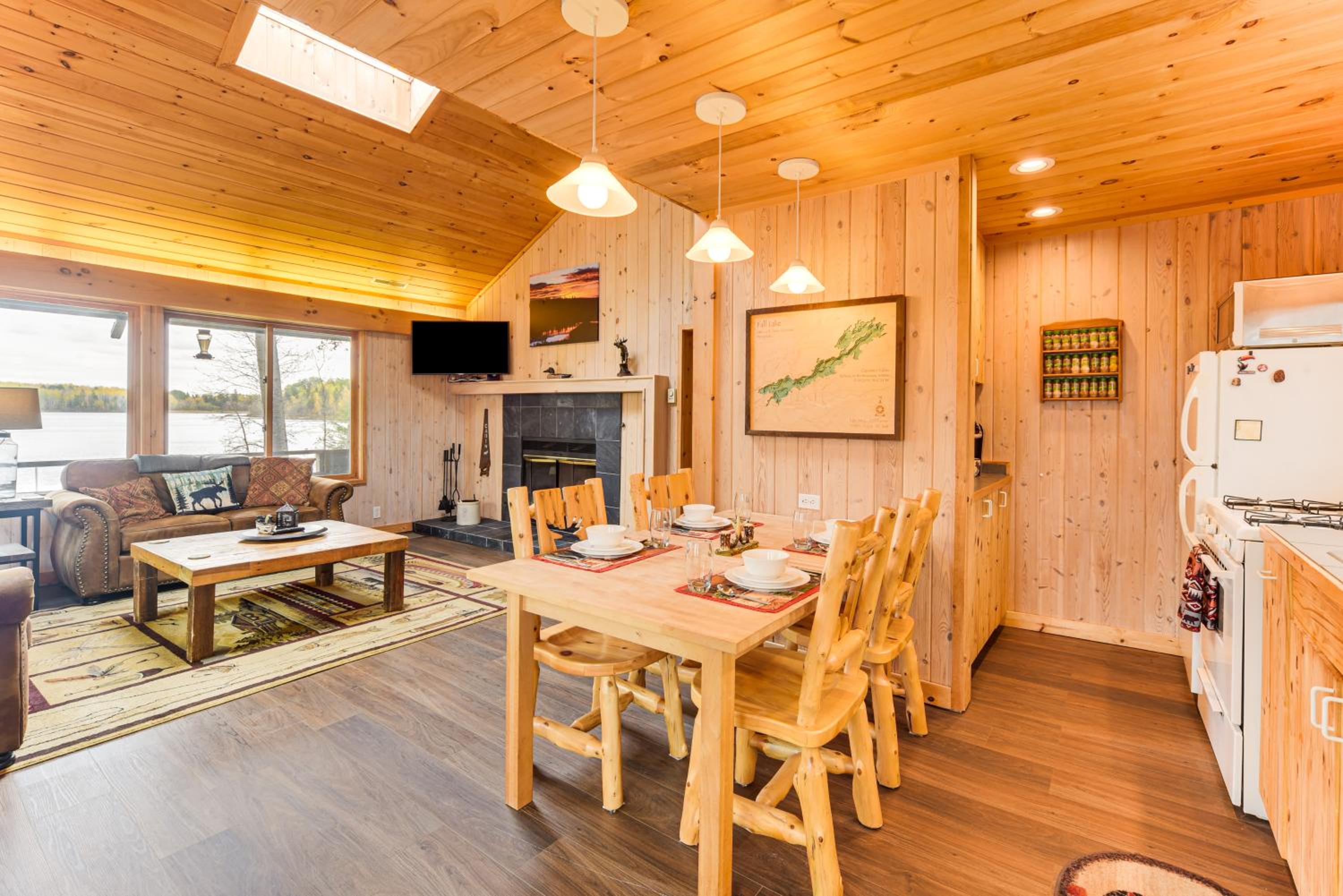 Private Peninsula! Modern-Rustic Fall Lake Cabin