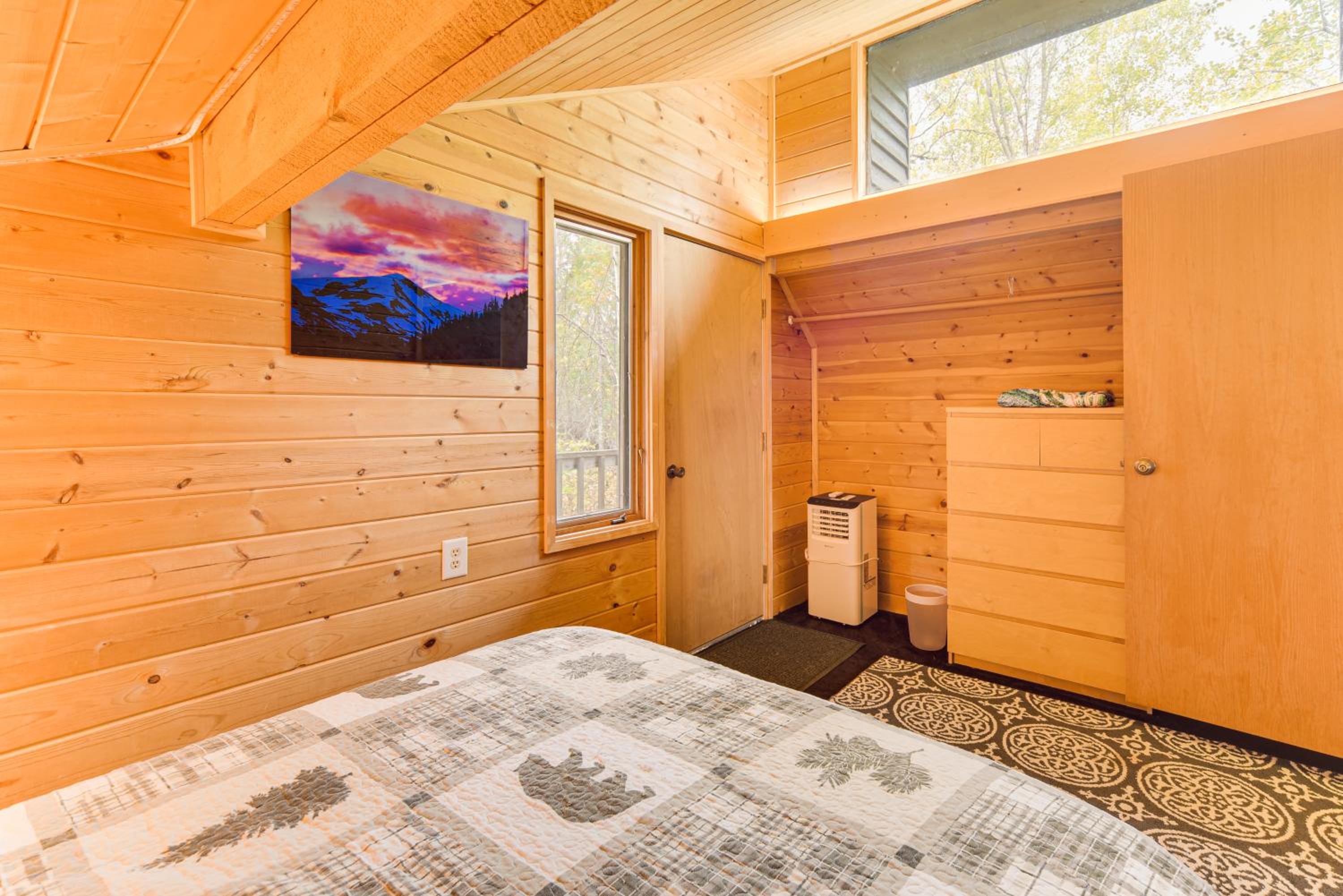 Private Peninsula! Modern-Rustic Fall Lake Cabin