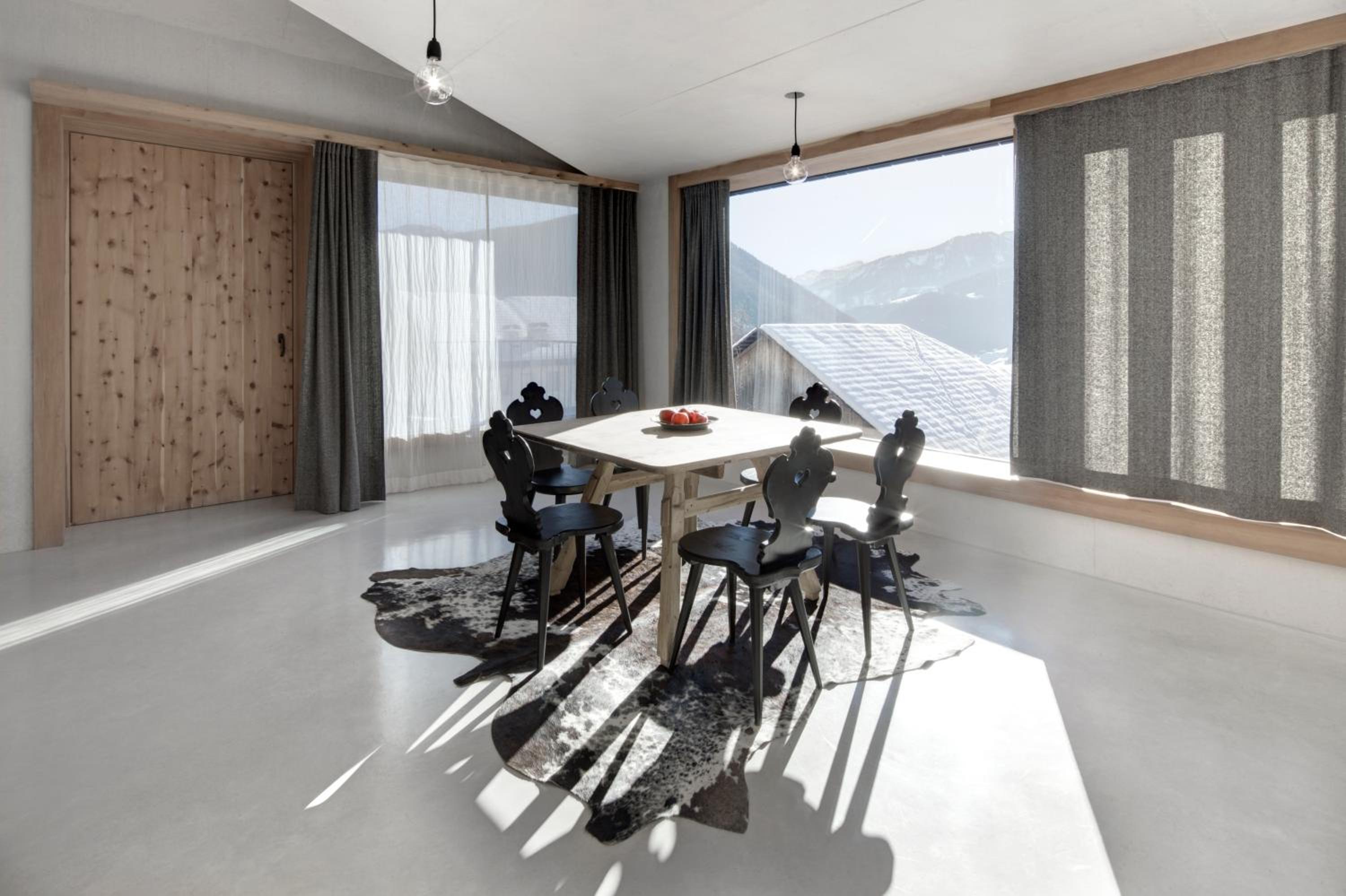 La Pedevilla - Design Chalet - Dolomites