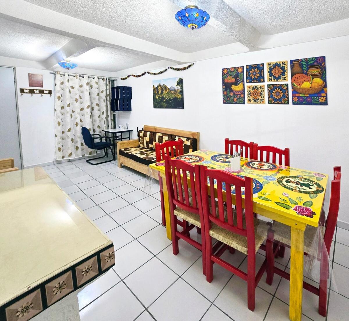Casa Chinelo Alberca Wifi cerca hospital ISSSTE UTEZ DIEZ