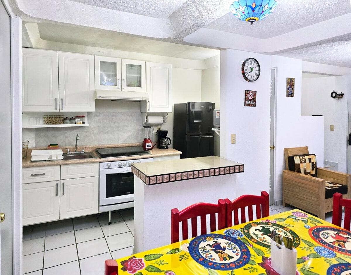 Casa Chinelo Alberca Wifi cerca hospital ISSSTE UTEZ DIEZ