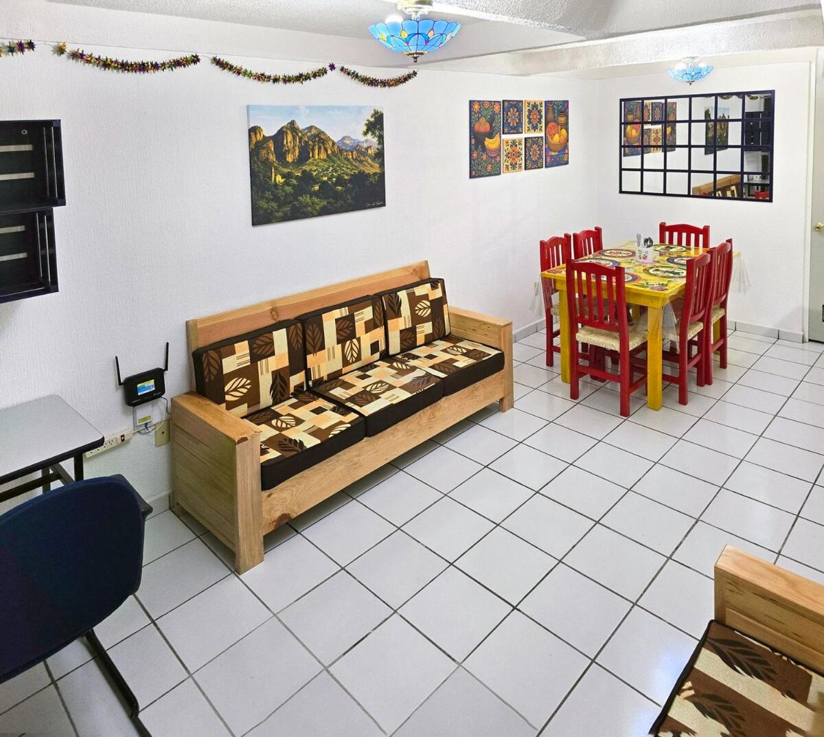 Casa Chinelo Alberca Wifi cerca hospital ISSSTE UTEZ DIEZ