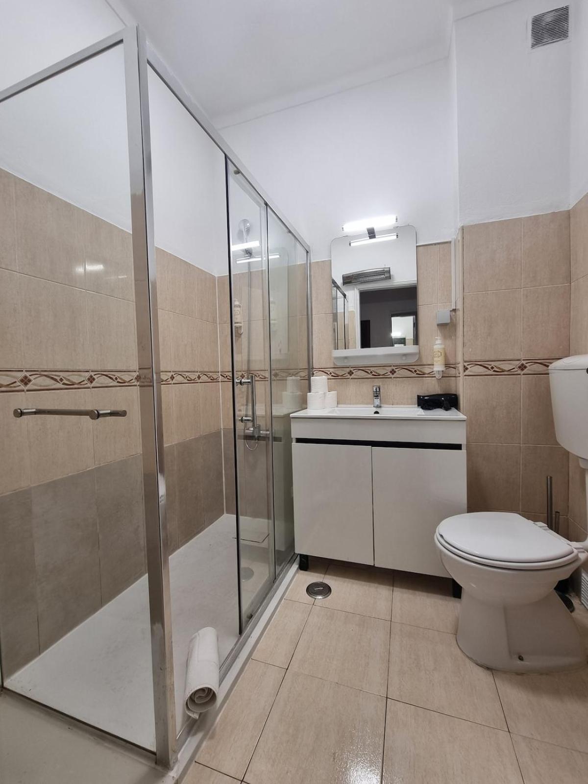 Happy House - Central Apartment