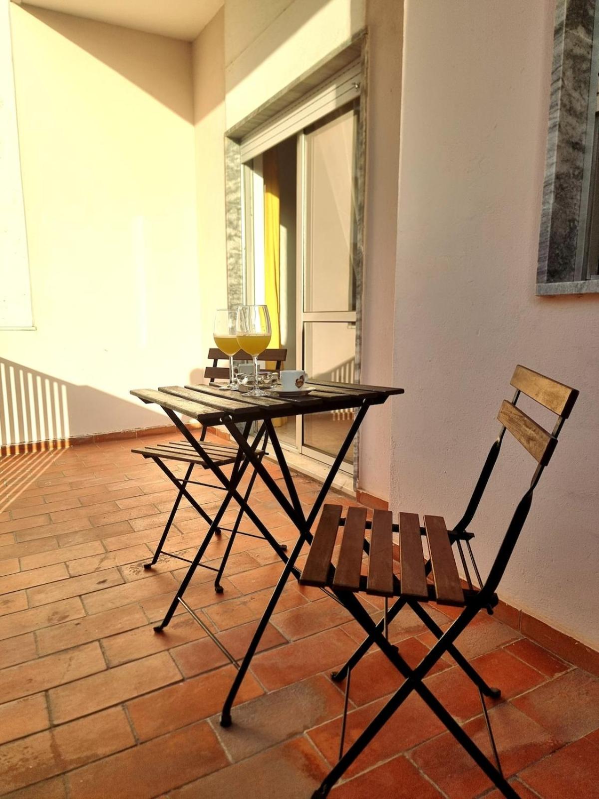Happy House - Central Apartment