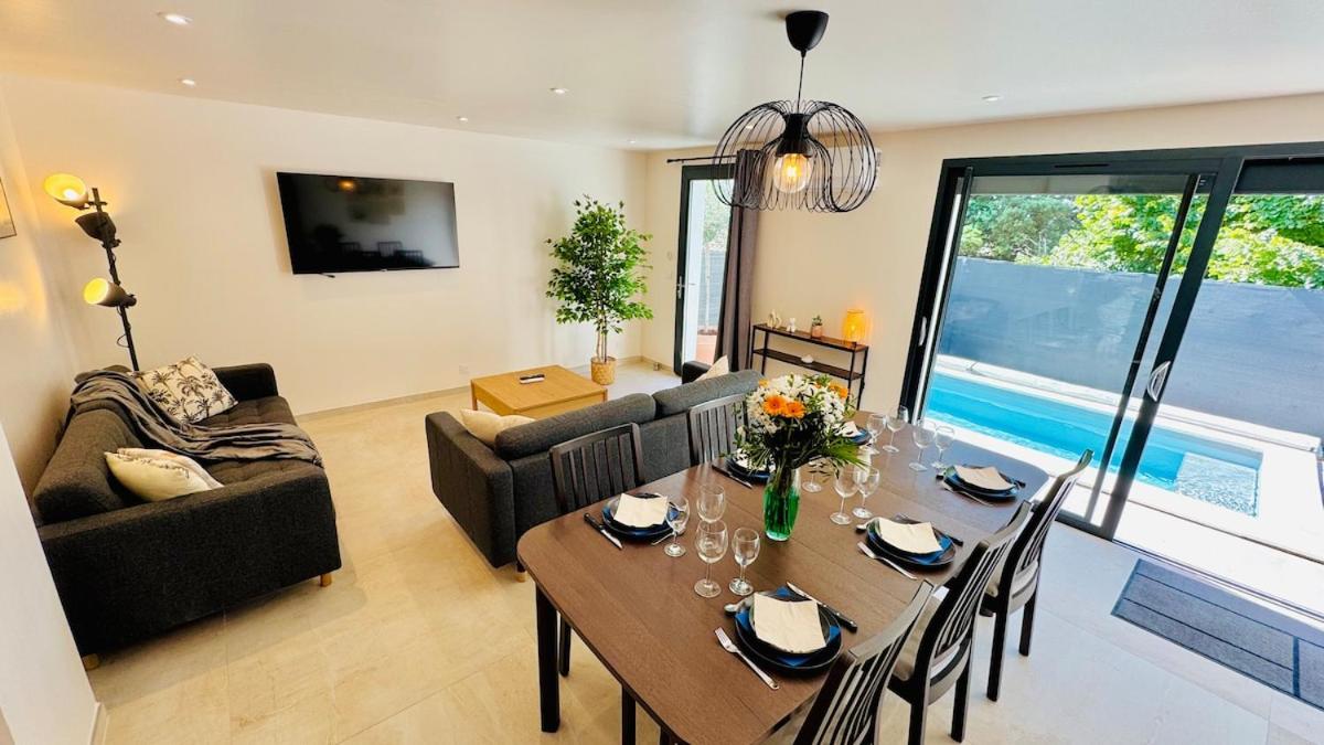 Villa moderne 3 ch piscine privée parking