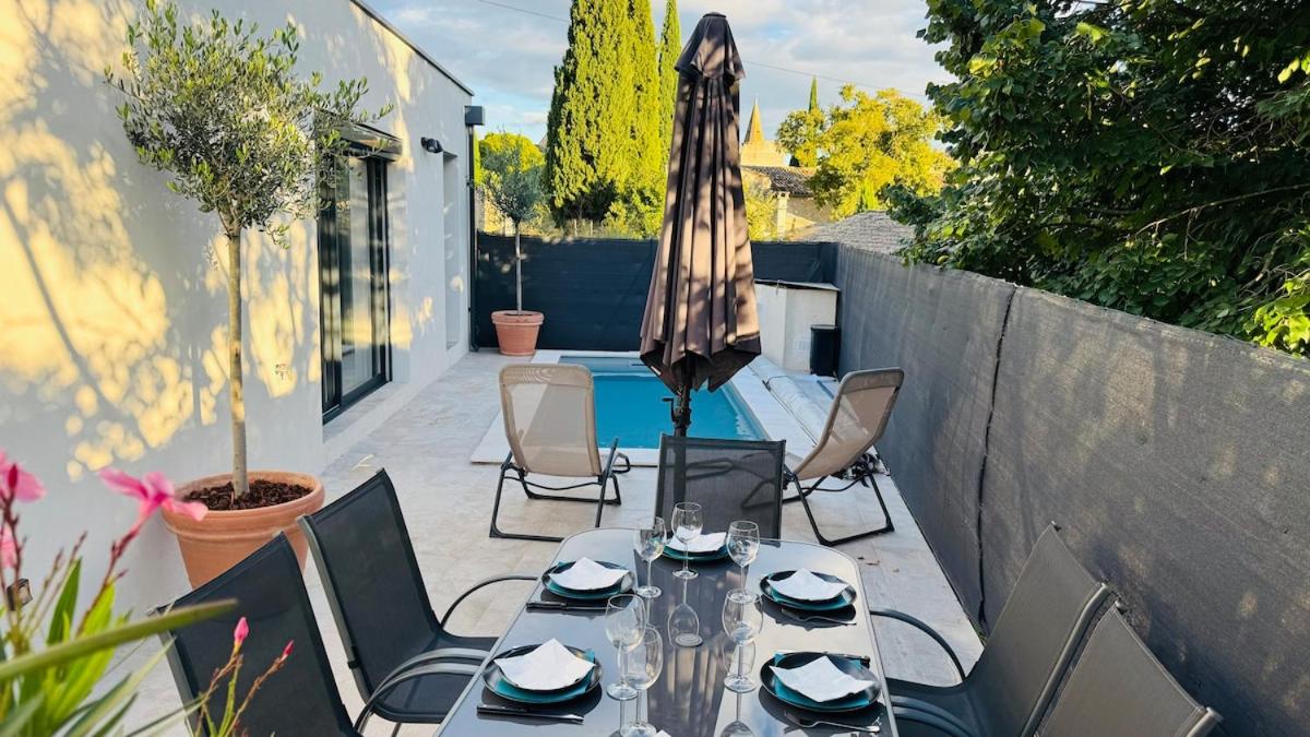 Villa moderne 3 ch piscine privée parking