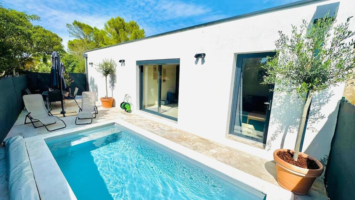 Villa moderne 3 ch piscine privée parking