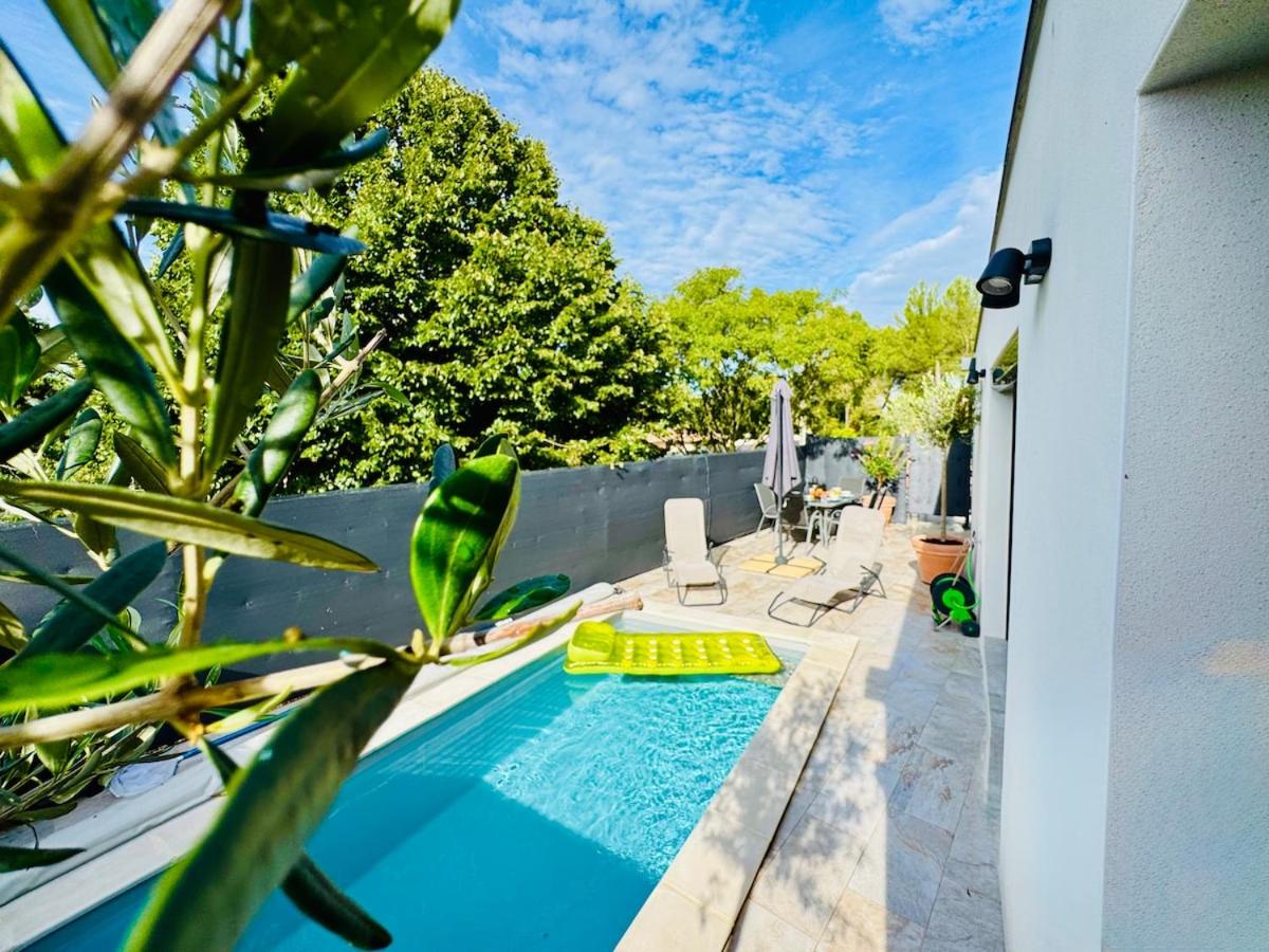 Villa moderne 3 ch piscine privée parking