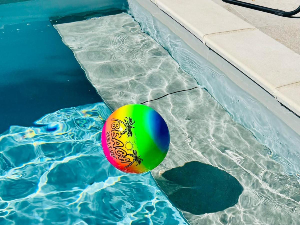 Villa moderne 3 ch piscine privée parking