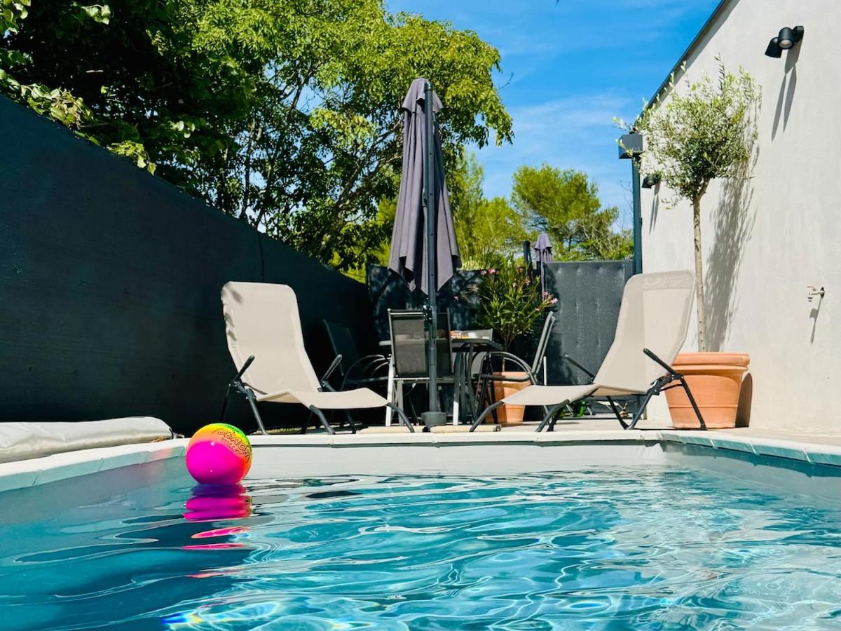Villa moderne 3 ch piscine privée parking