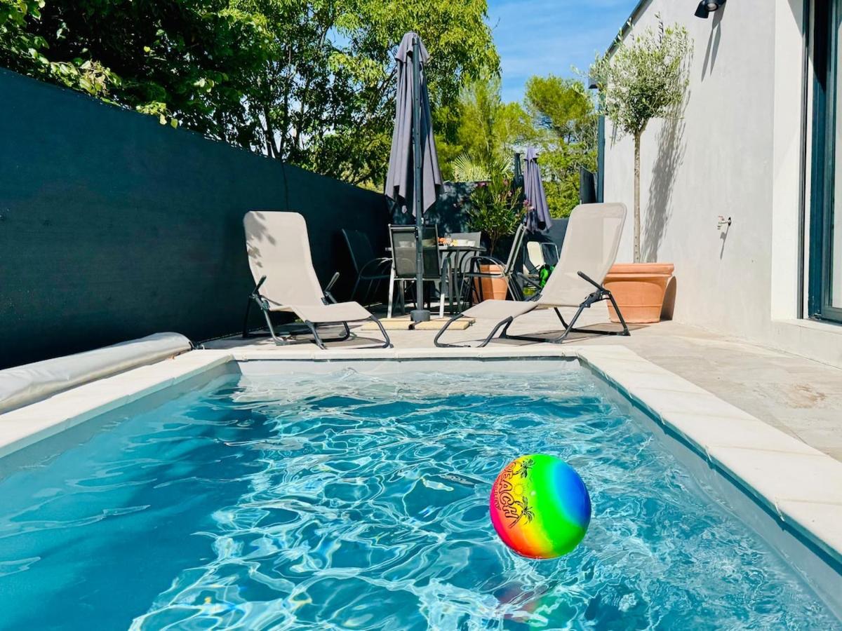 Villa moderne 3 ch piscine privée parking