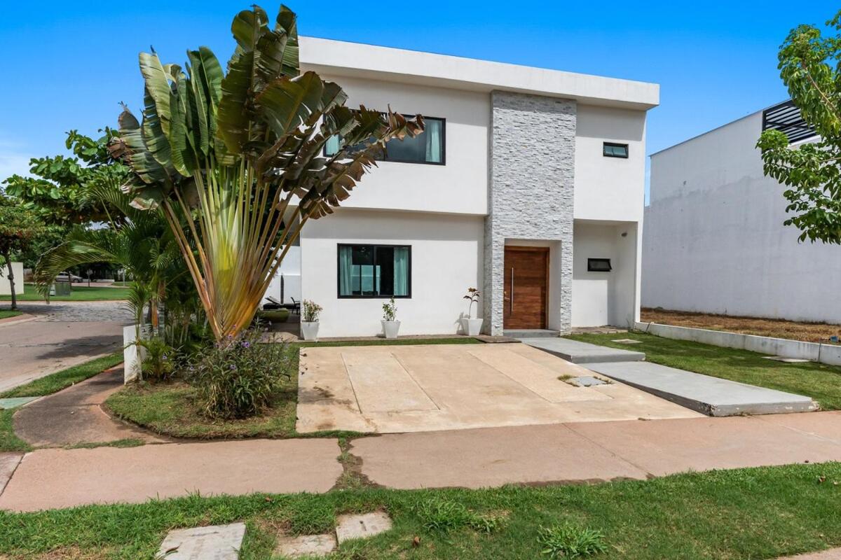 Casa Oasis B-Nayar Gated, Beach Club, Free Shuttle