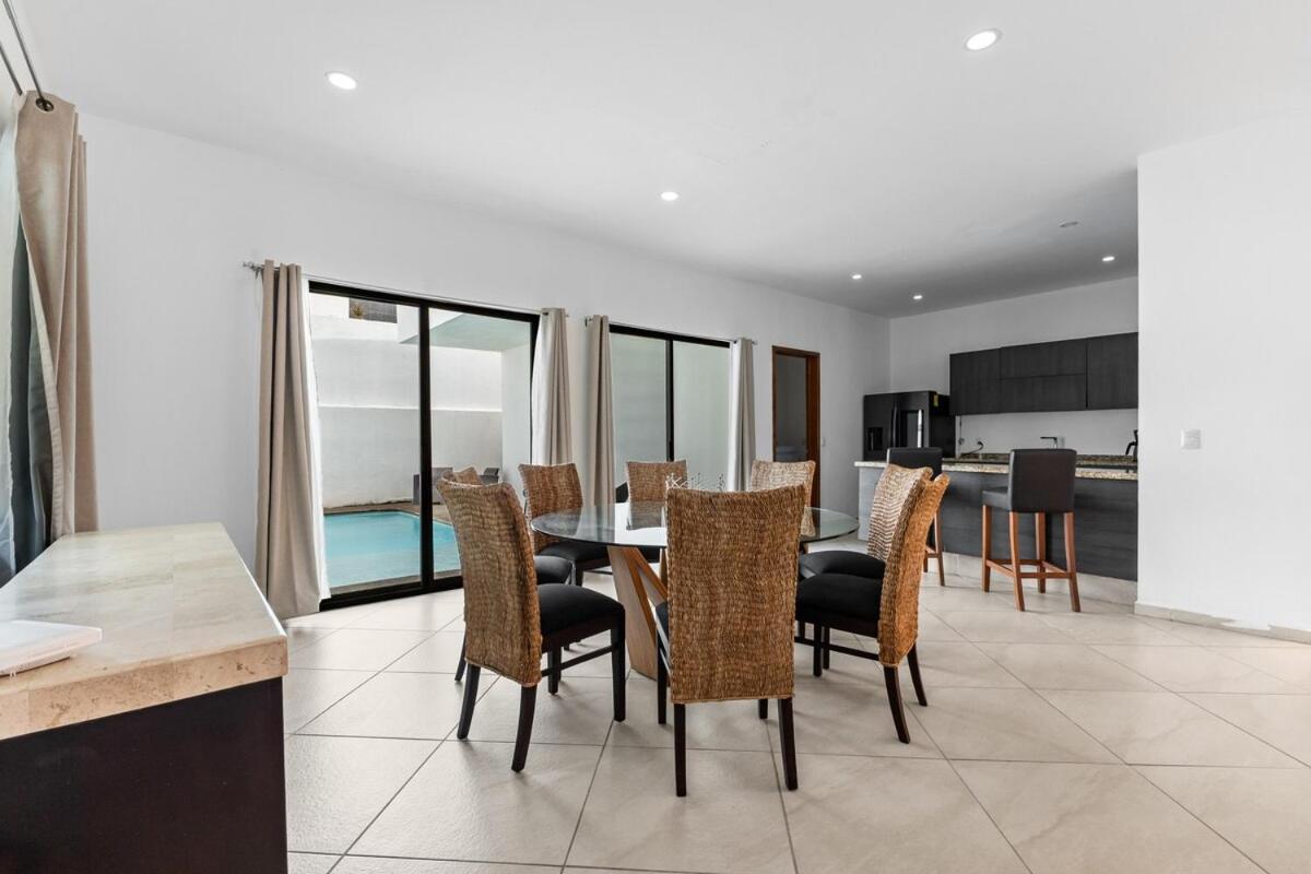Casa Oasis B-Nayar Gated, Beach Club, Free Shuttle