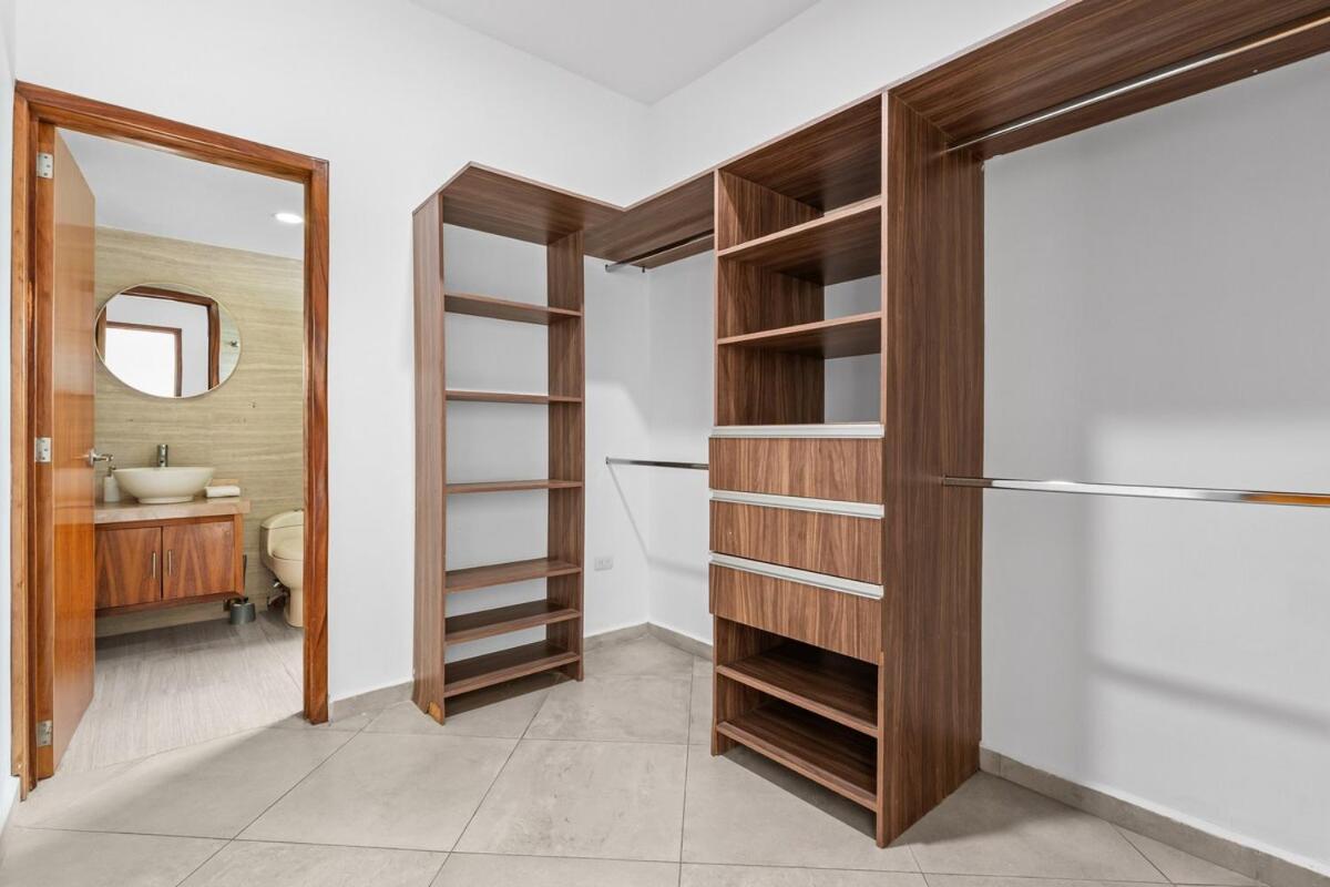 Casa Oasis B-Nayar Gated, Beach Club, Free Shuttle
