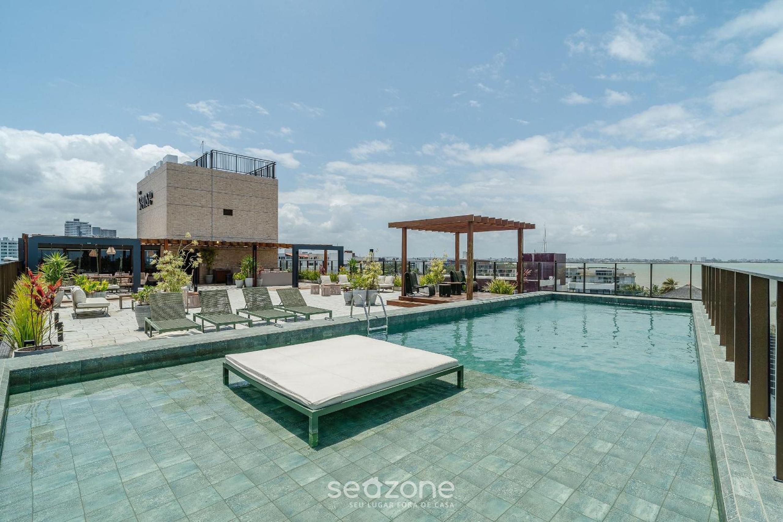 Beachfront Condo Studios with Pool in Bessa Beach - GSEs