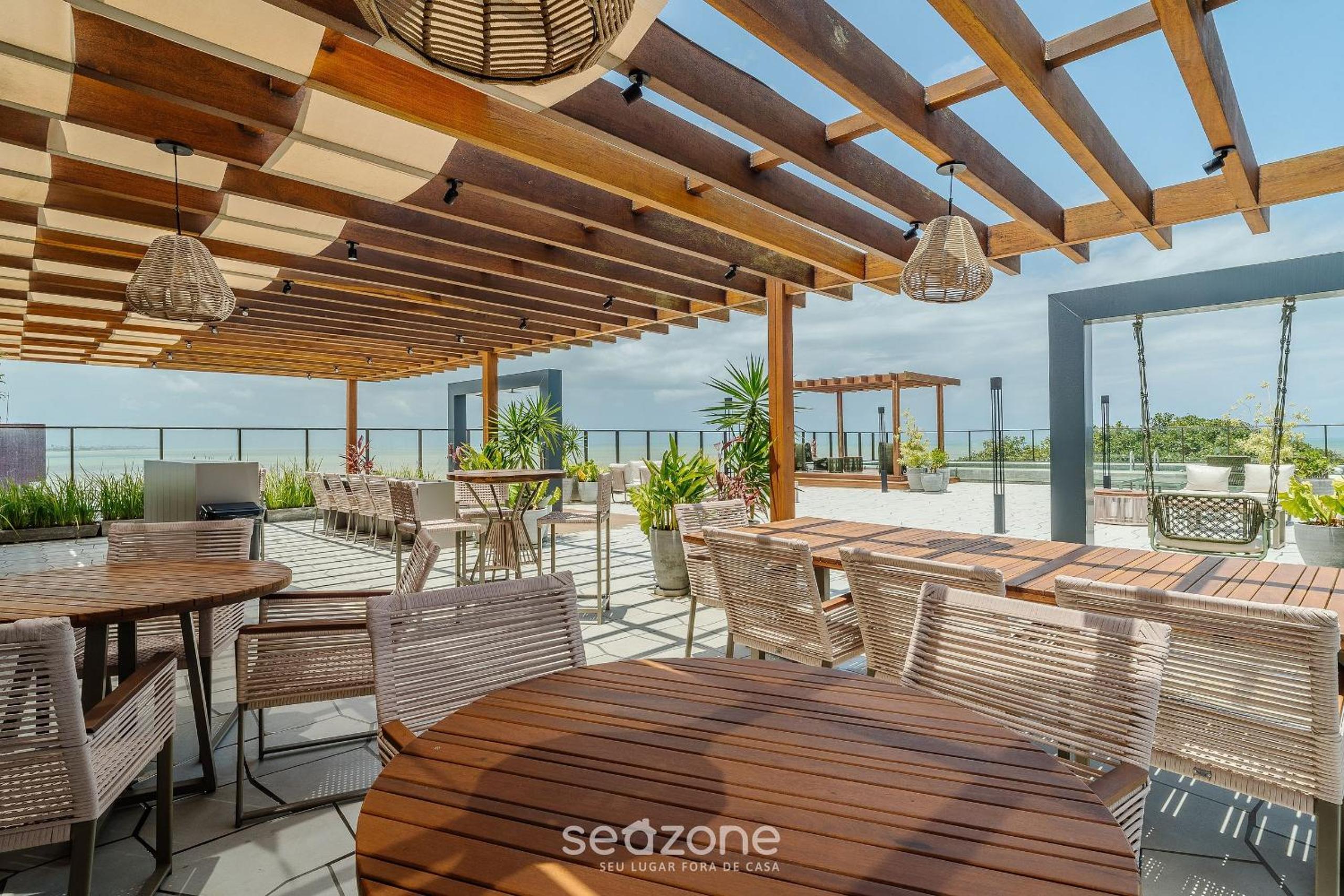 Beachfront Condo Studios with Pool in Bessa Beach - GSEs