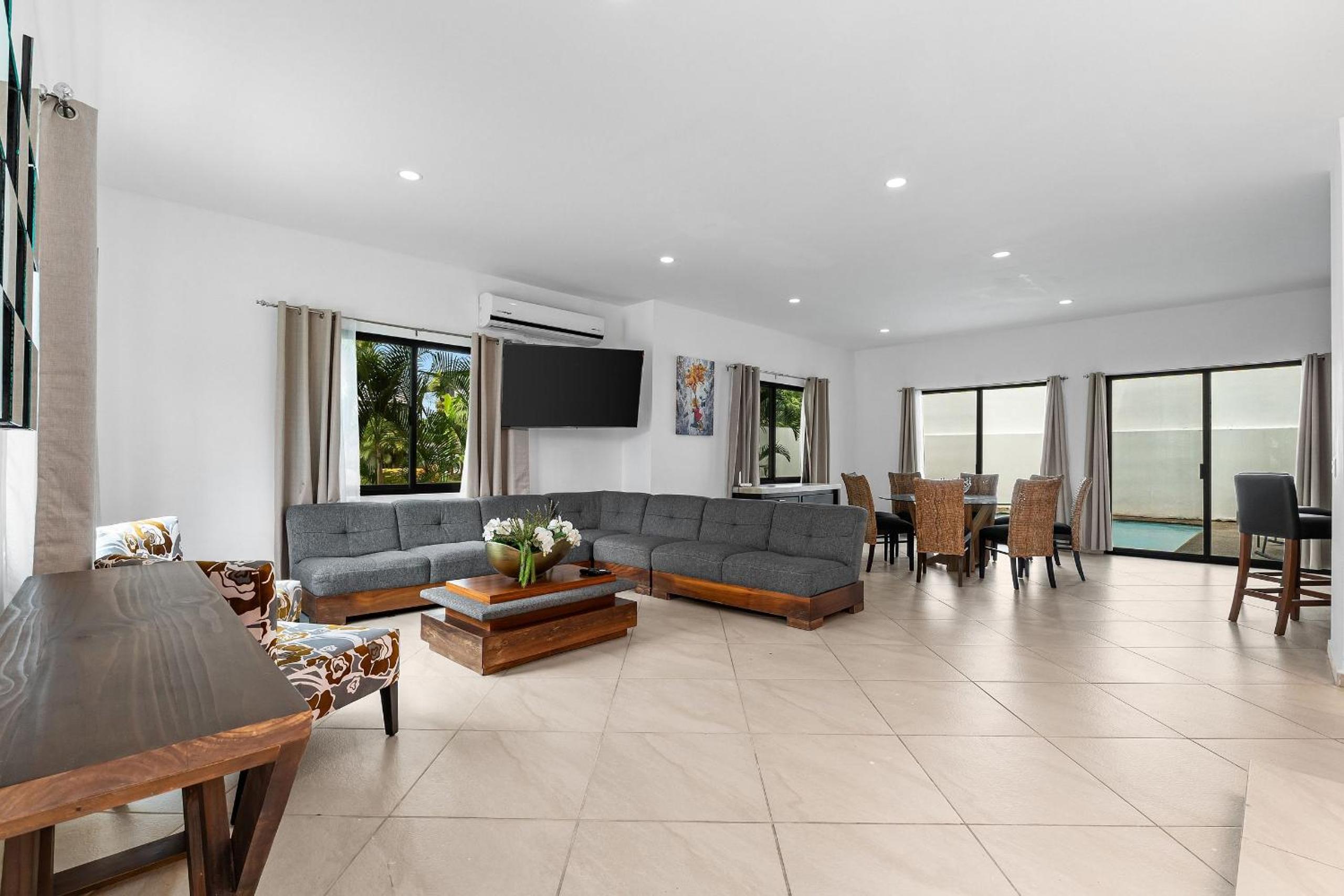 Casa Oasis B-Nayar Gated, Beach Club, Free Shuttle
