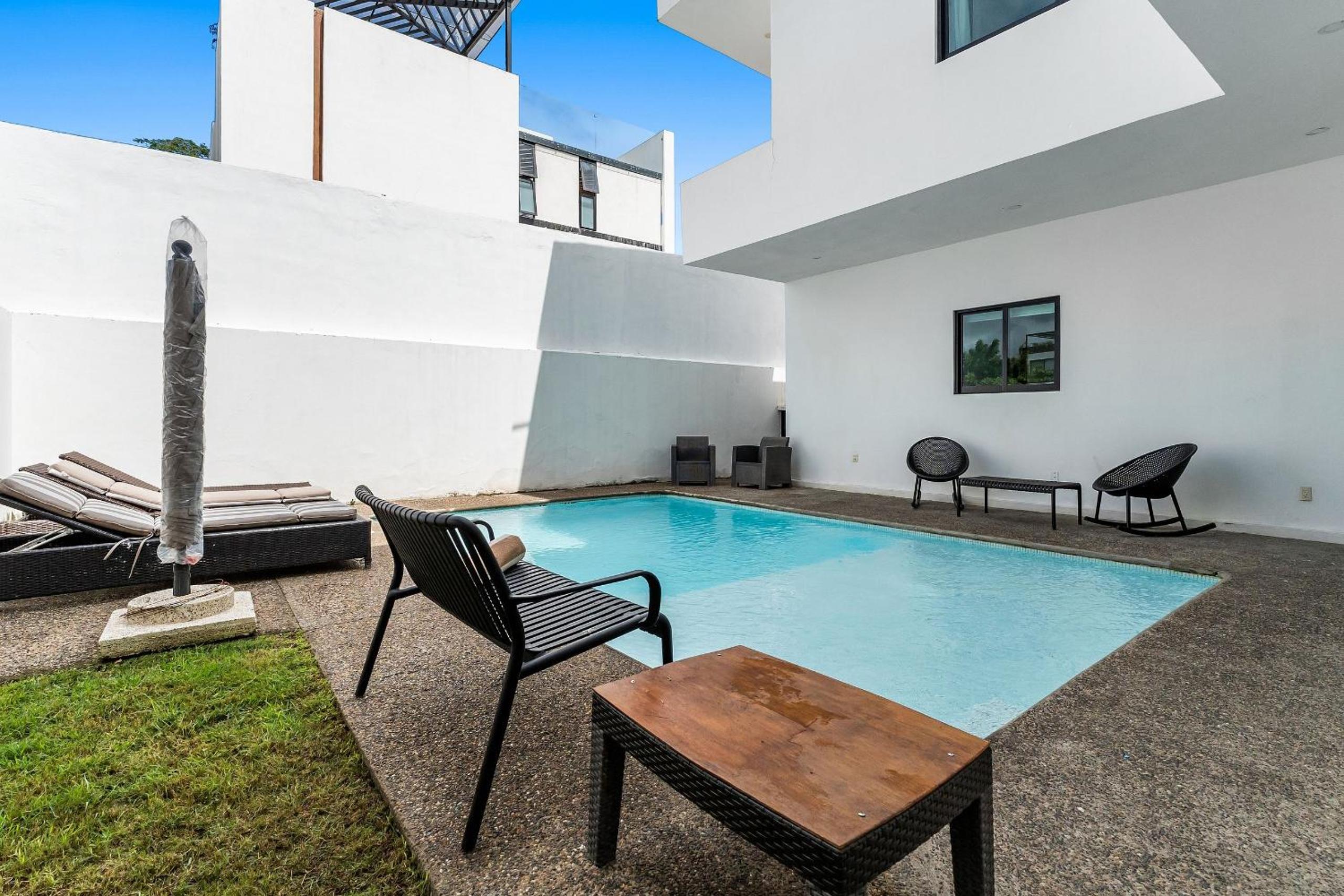Casa Oasis B-Nayar Gated, Beach Club, Free Shuttle