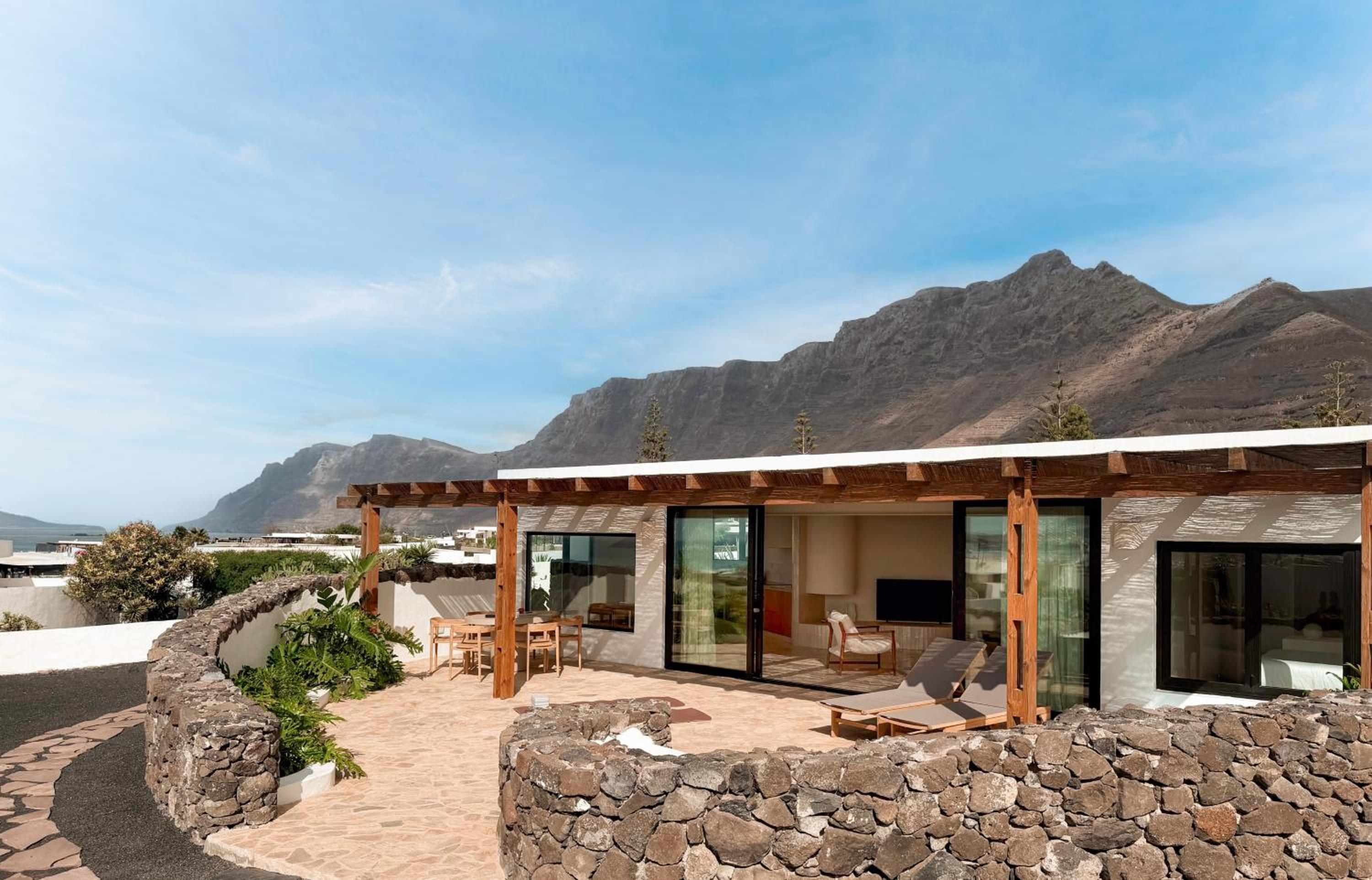 Canaryislandshost l Risco Suite Lanzarote