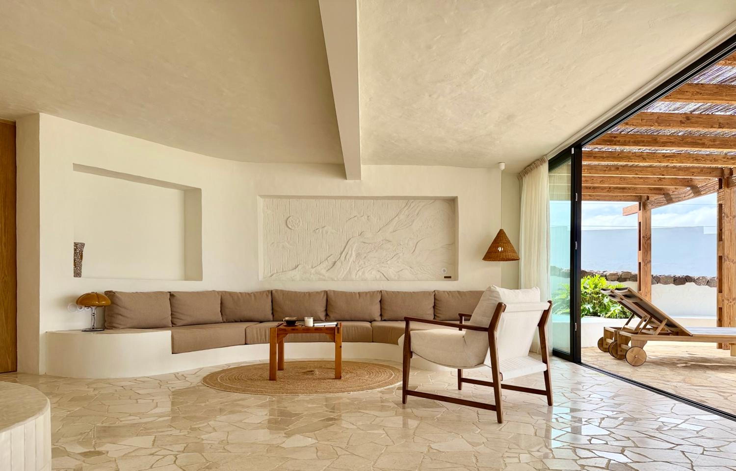 Canaryislandshost l Risco Suite Lanzarote