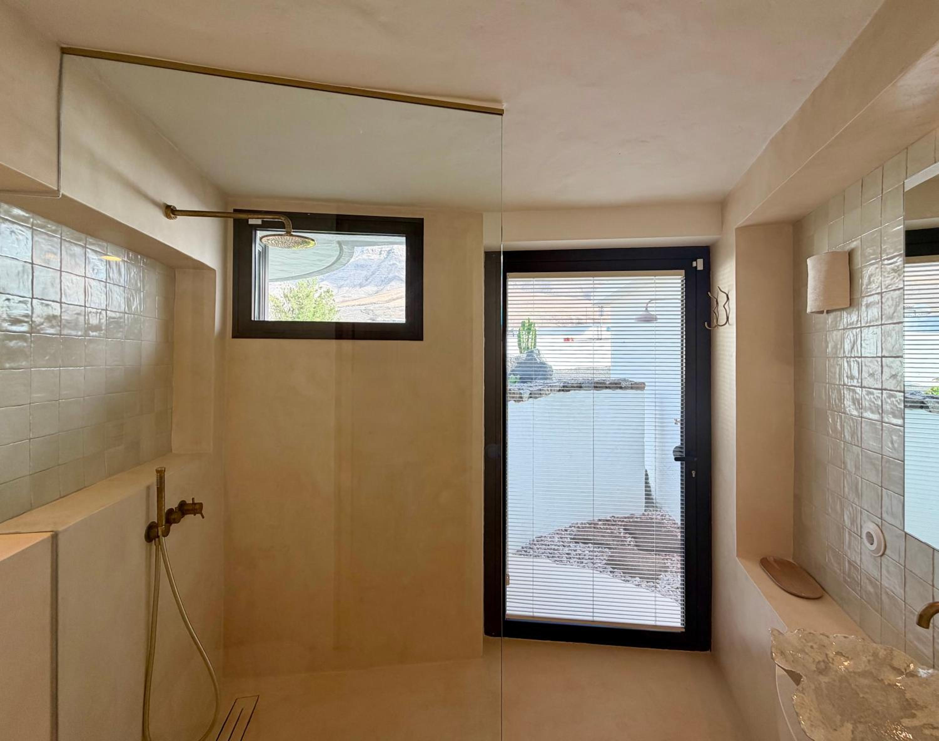 Canaryislandshost l Risco Suite Lanzarote