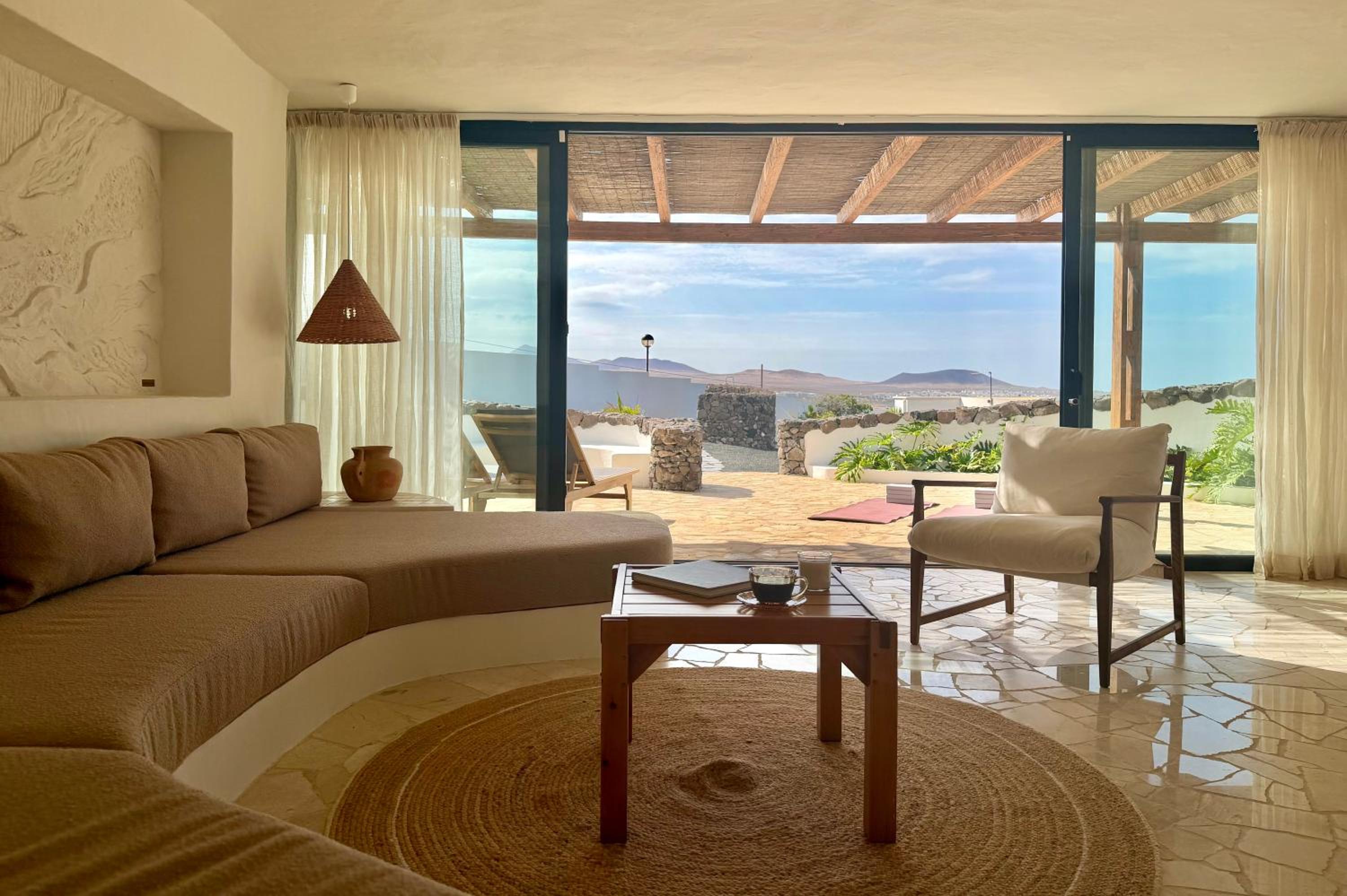 Canaryislandshost l Risco Suite Lanzarote