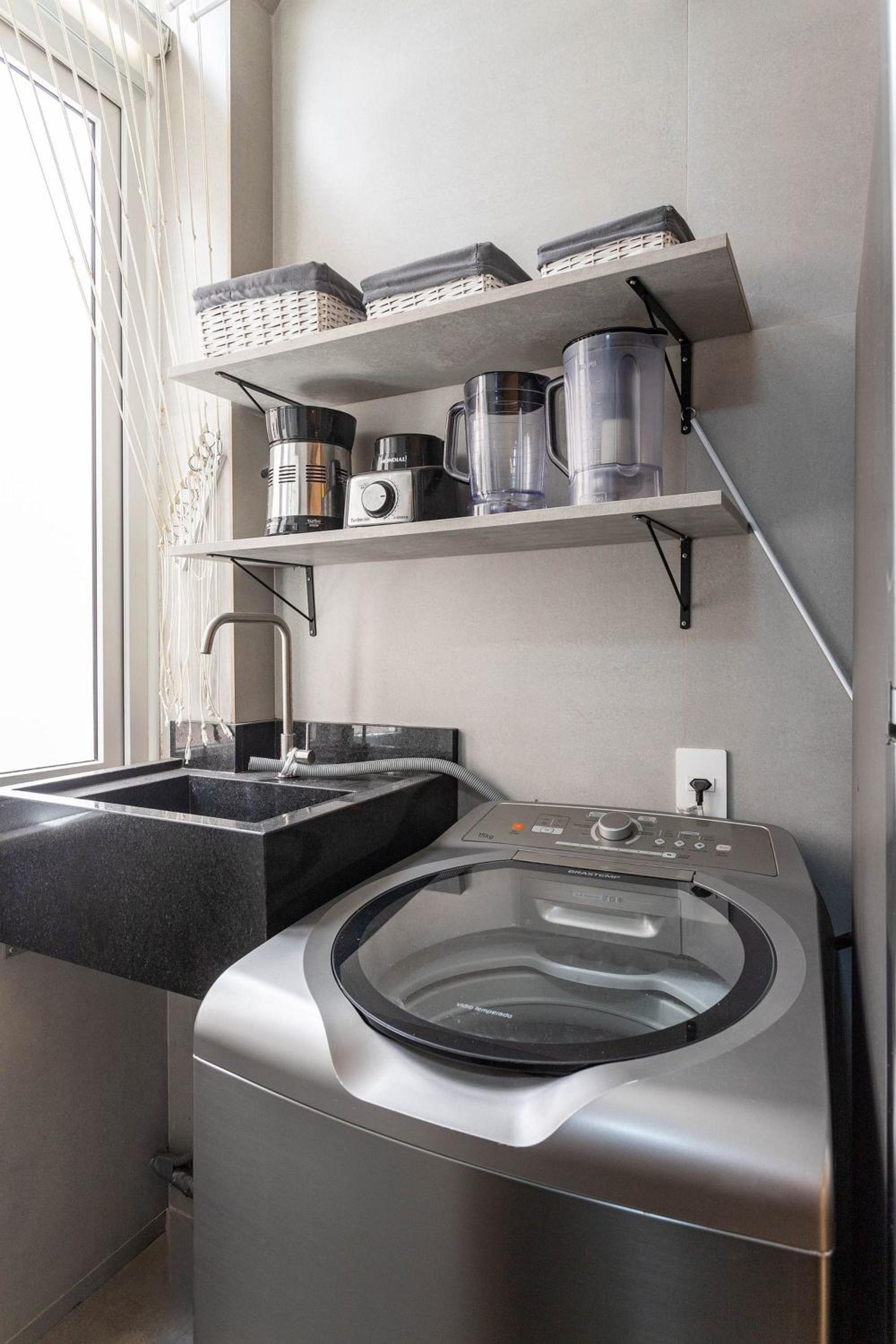 Fully equipped apartment in a prime Lapa location.