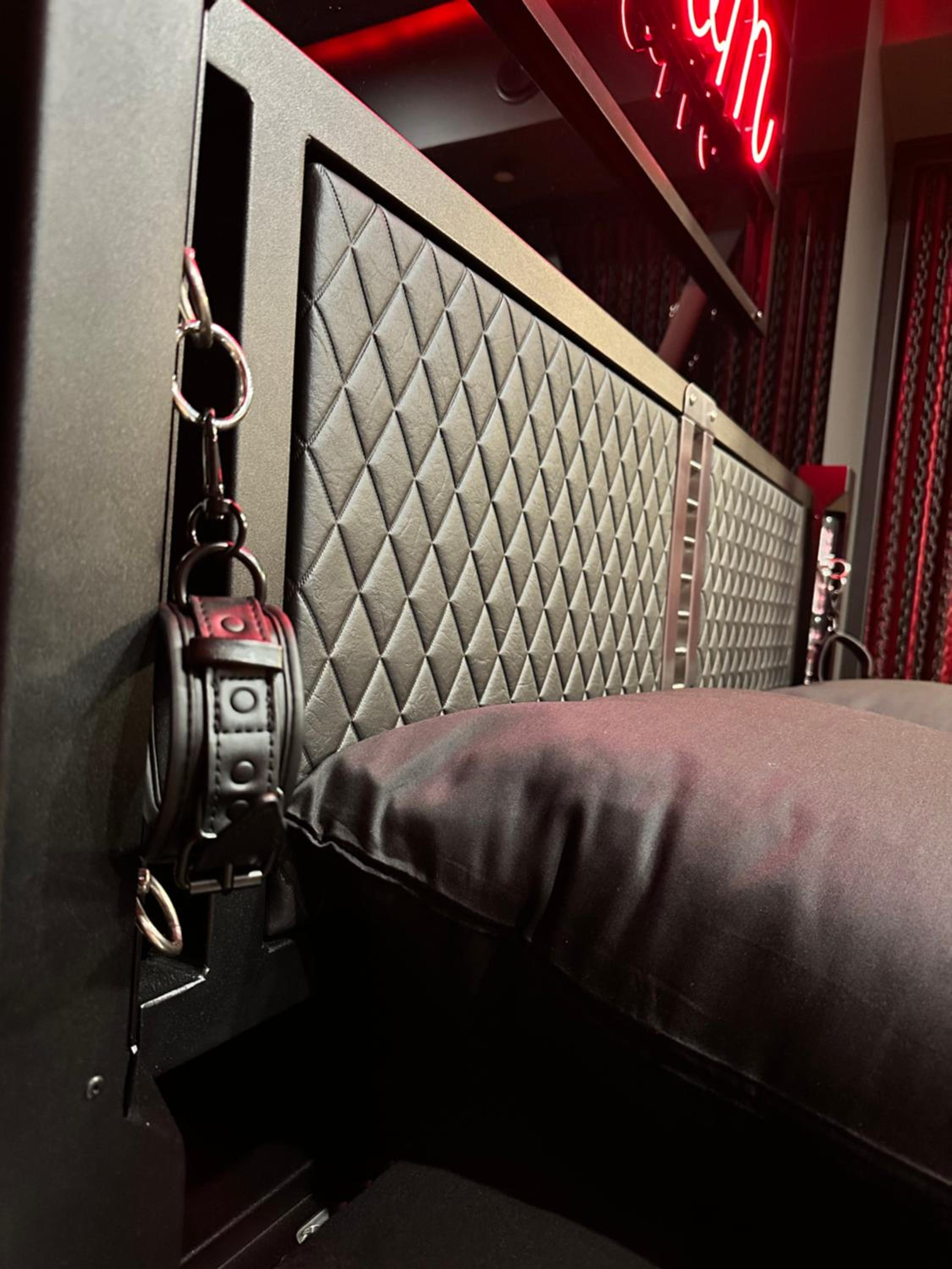 RedRoom