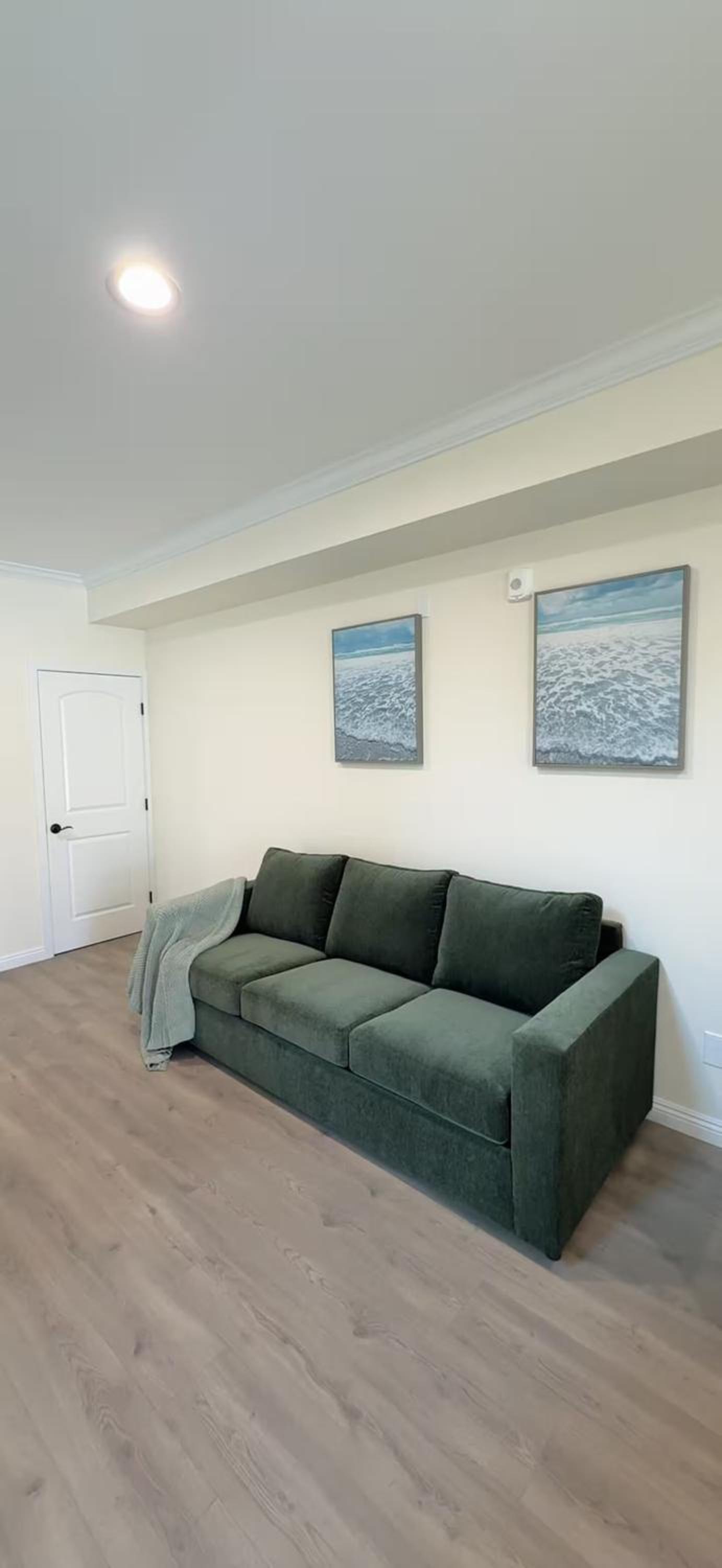 Bright Pasadena Getaway w Patio & Near Old Town