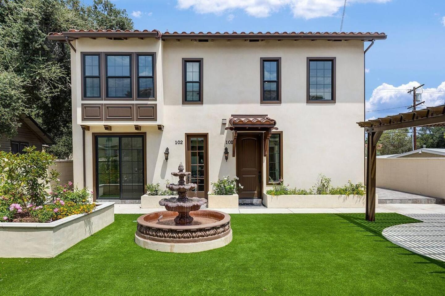 Bright Pasadena Getaway w Patio & Near Old Town