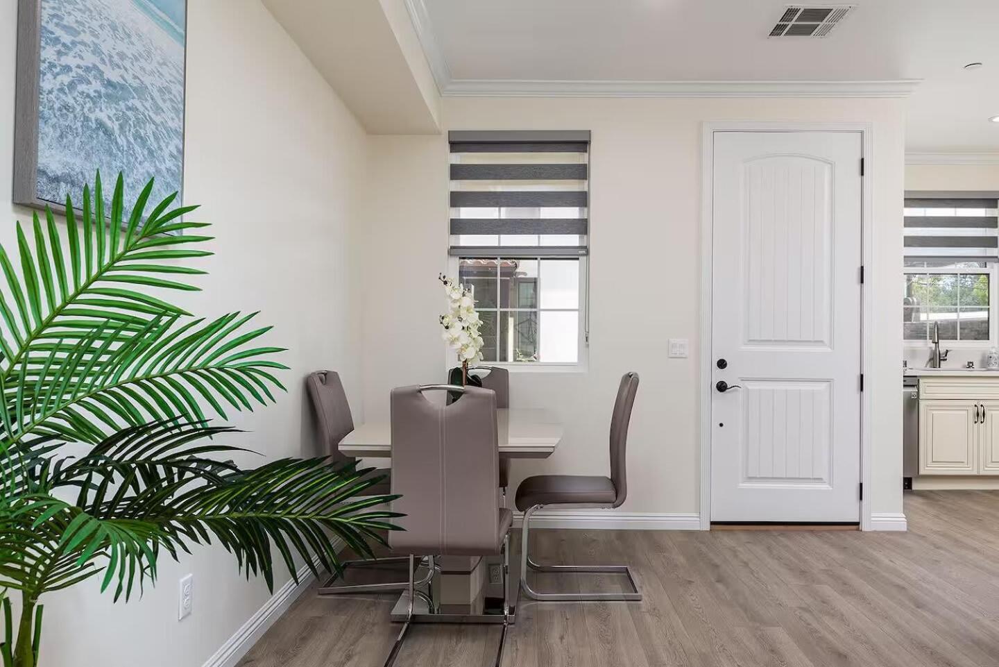Bright Pasadena Getaway w Patio & Near Old Town